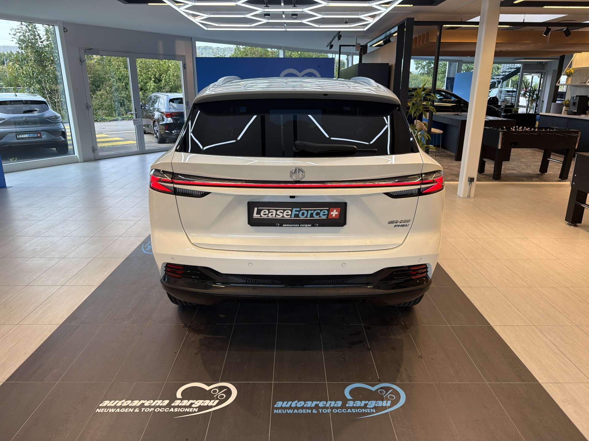 MG HS 1.5 T PHEV Comfort 272PS Automat-image-12