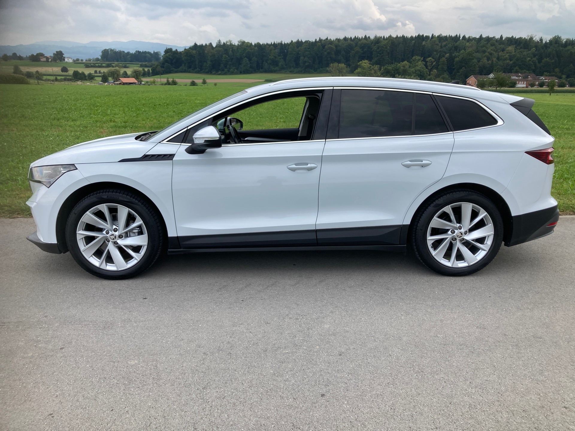 SKODA Enyaq iV 60-image-4
