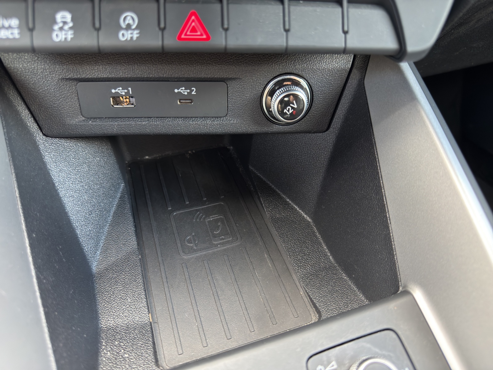 AUDI A1 Sportback 40 TFSI S Line S-tronic-image-15