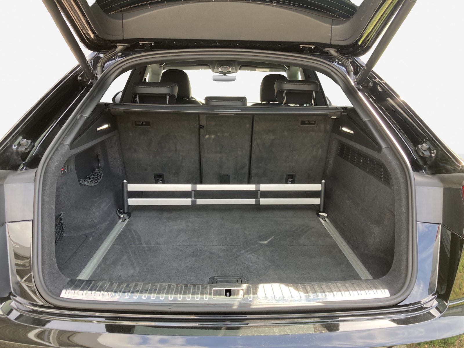 AUDI Q8 SUV TDI quattro 210 kW tiptronic-image-12