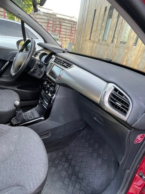 CITROEN C3 1.2i Exclusive-image-23