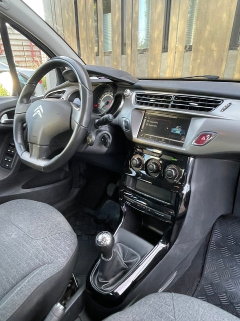 CITROEN C3 1.2i Exclusive-image-22