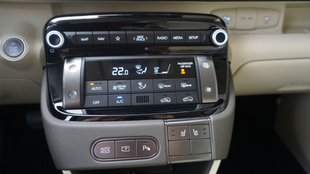 HYUNDAI Inster 49kWh Amplia-image-14
