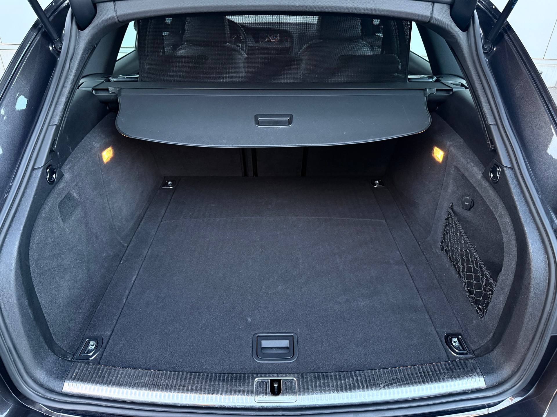 AUDI A4 Avant 3.2 FSI quattro tiptronic-image-15