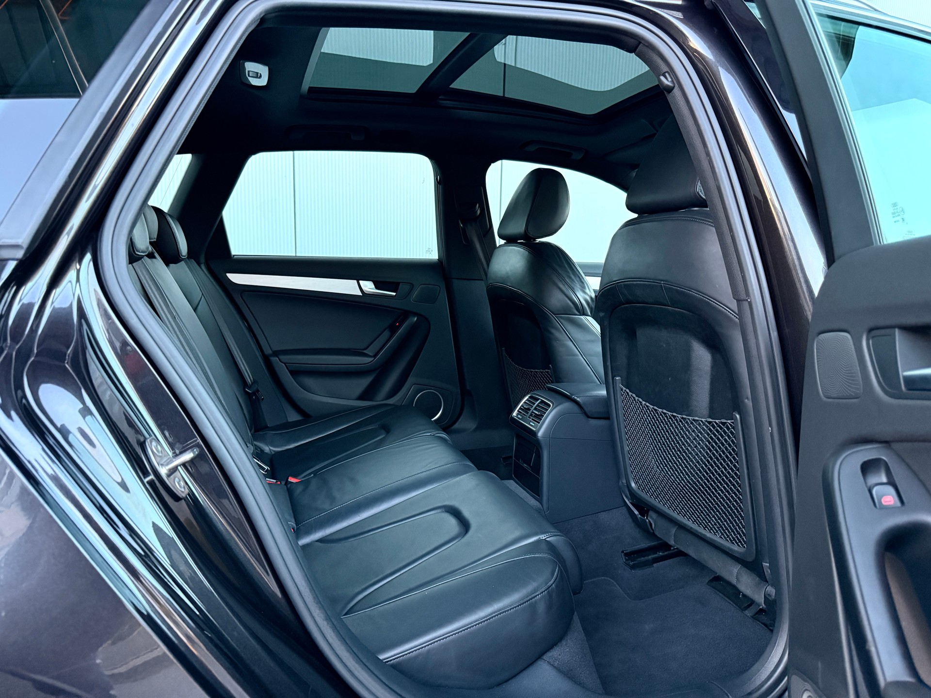 AUDI A4 Avant 3.2 FSI quattro tiptronic-image-14