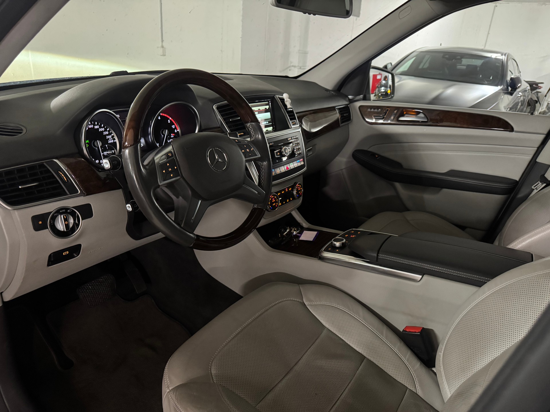 MERCEDES-BENZ ML 350 BlueTEC Executive 4Matic 7G-Tronic, Voll Ausstattung-image-7