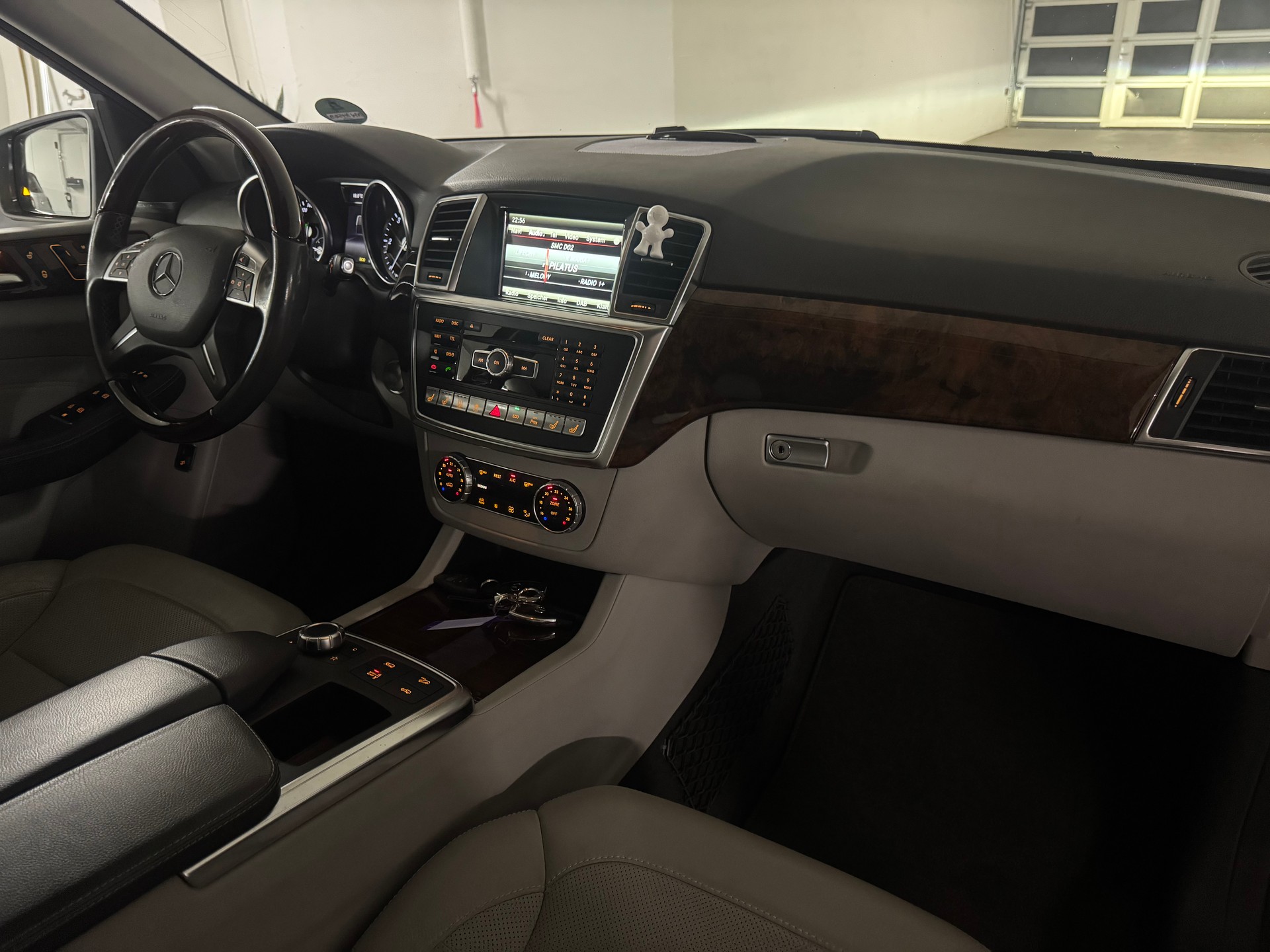 MERCEDES-BENZ ML 350 BlueTEC Executive 4Matic 7G-Tronic, Voll Ausstattung-image-9