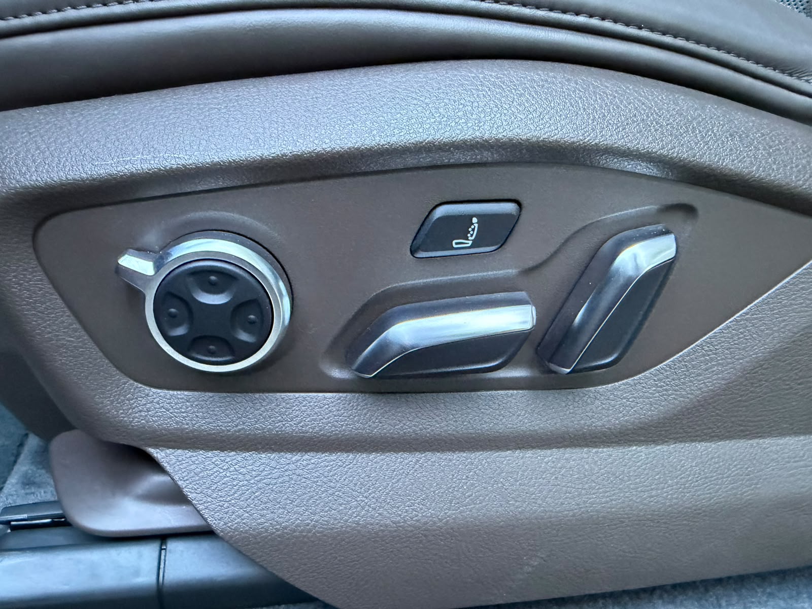 AUDI SQ7 4.0 TDI quattro tiptronic *ABT 510PS*-image-10