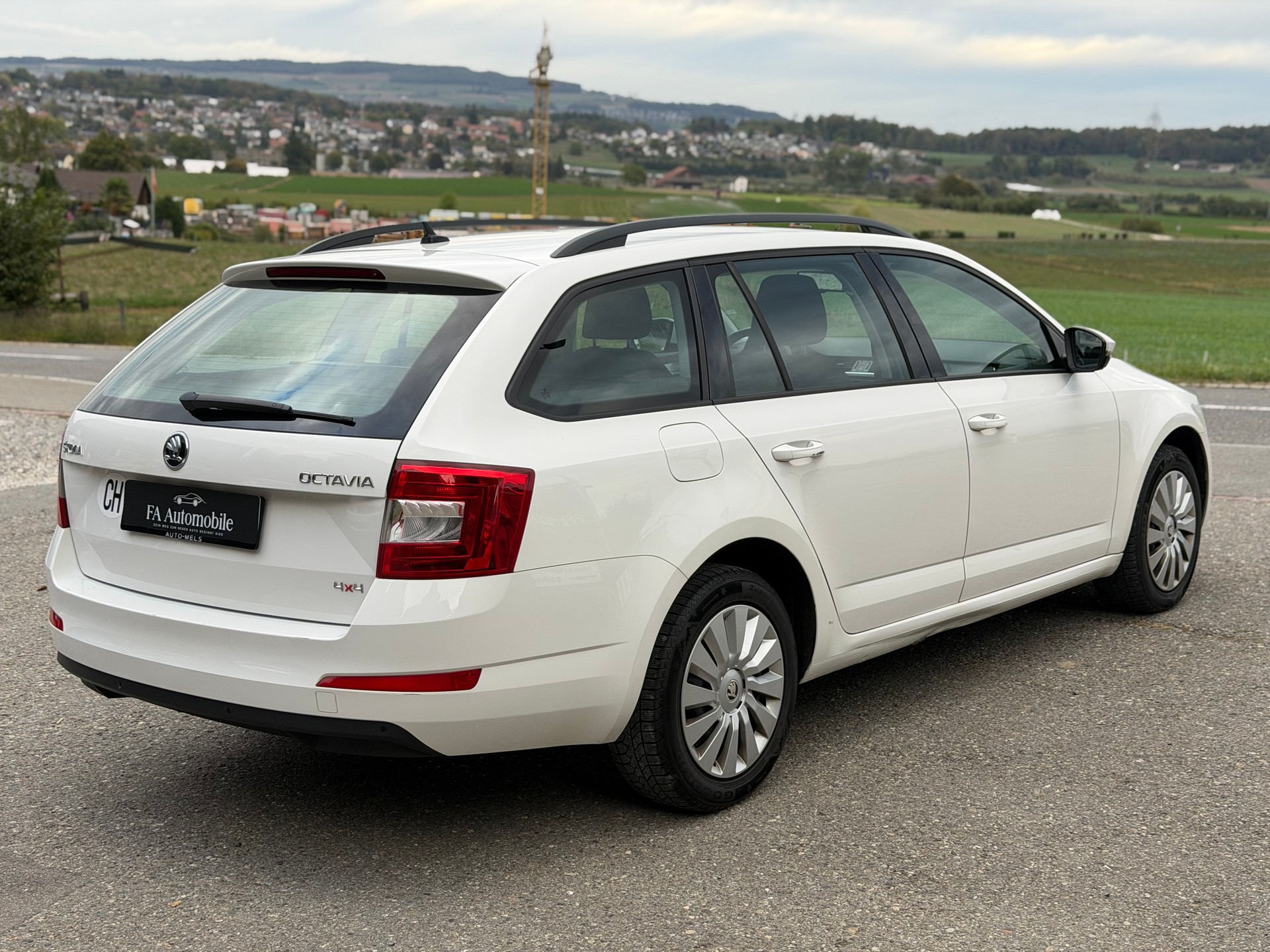 SKODA Octavia Combi 2.0 TDI Ambition 4x4 DSG-image-4