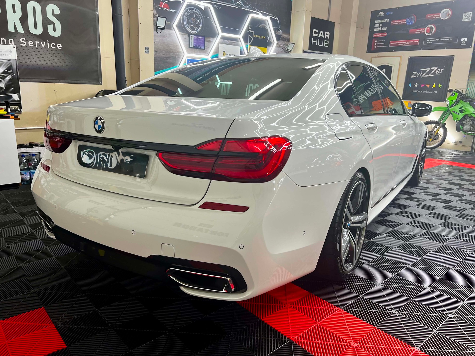 BMW 730d xDrive-image-6