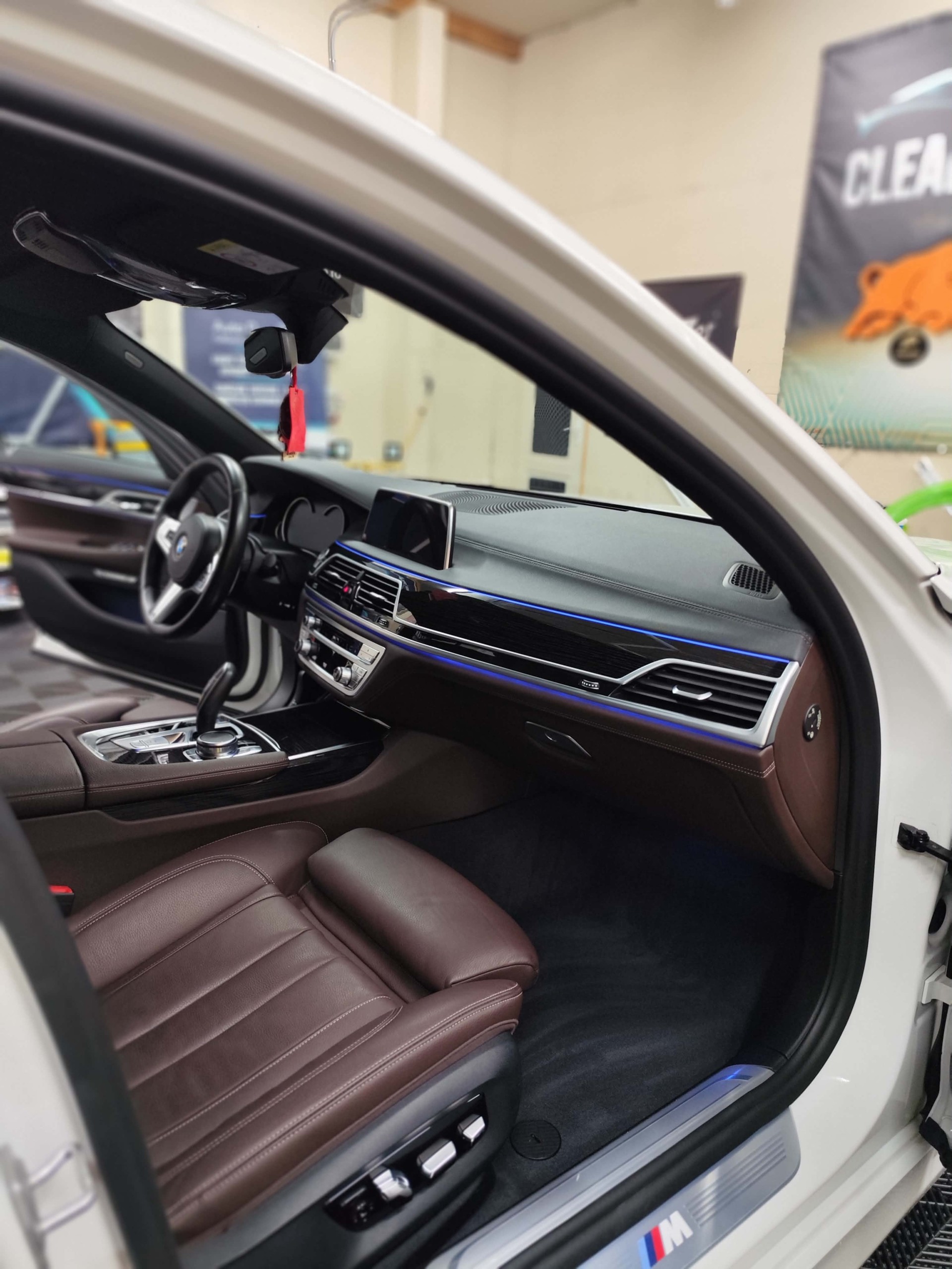 BMW 730d xDrive-image-8