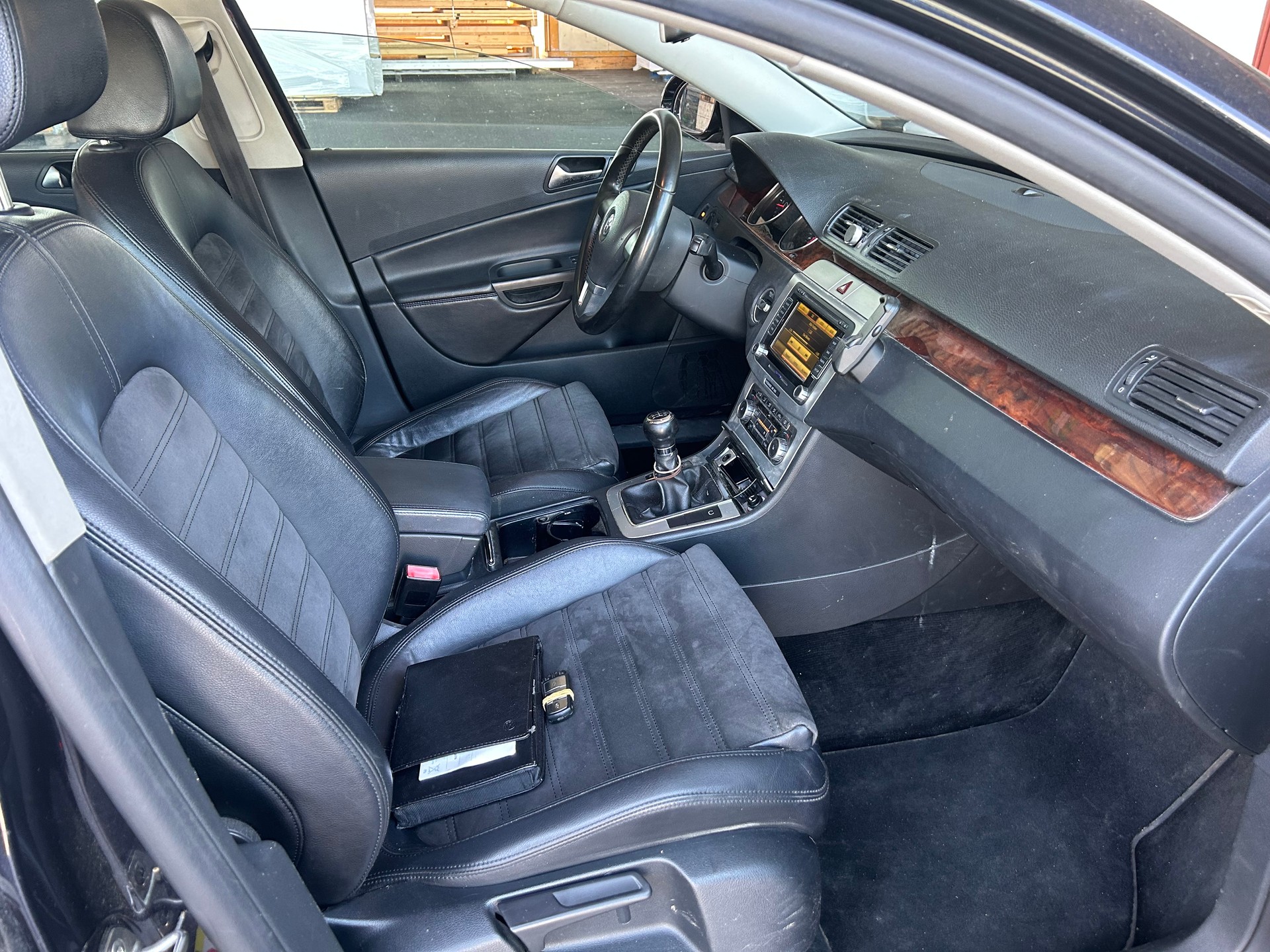 VW Passat Variant 2.0 TDI Value-image-11