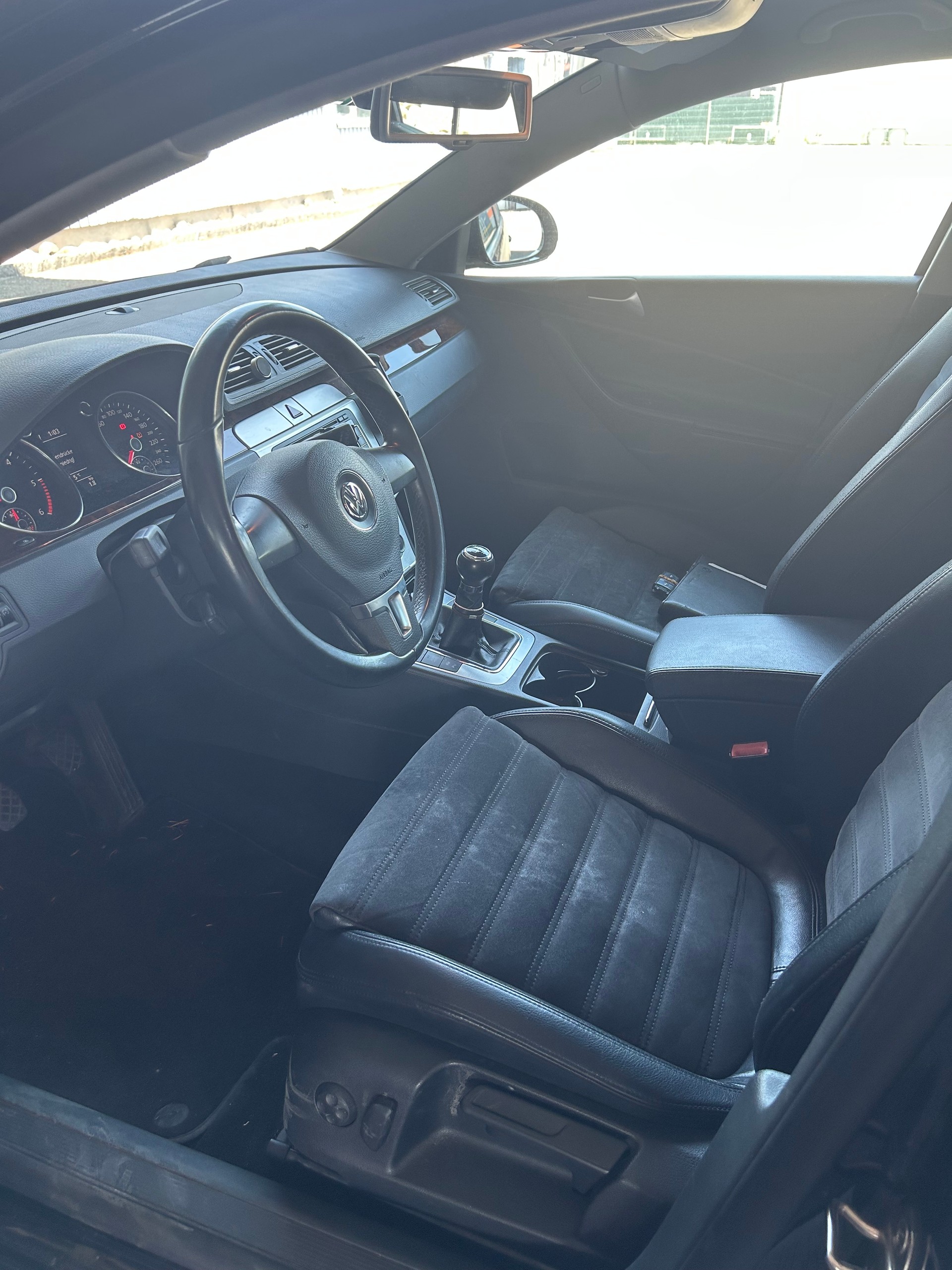 VW Passat Variant 2.0 TDI Value-image-10