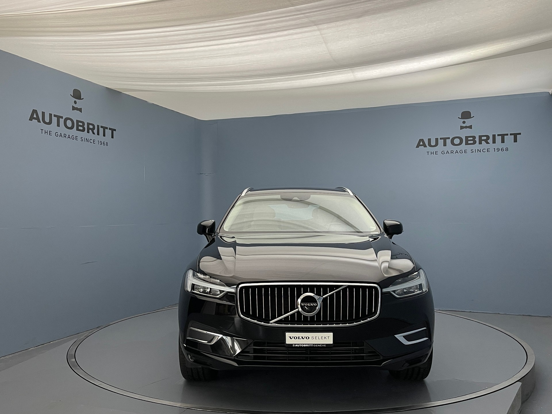 VOLVO XC60 2.0 T5 Inscription AWD-showroom-element-2