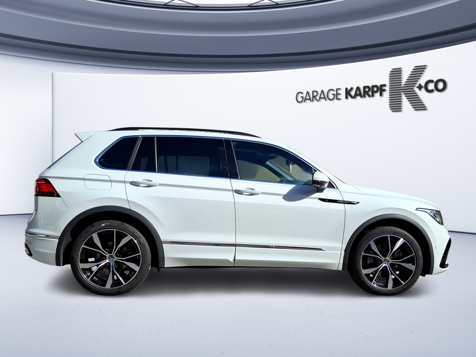 VW Tiguan 2.0 TDI SCR R-Line 4Motion DSG-image-5