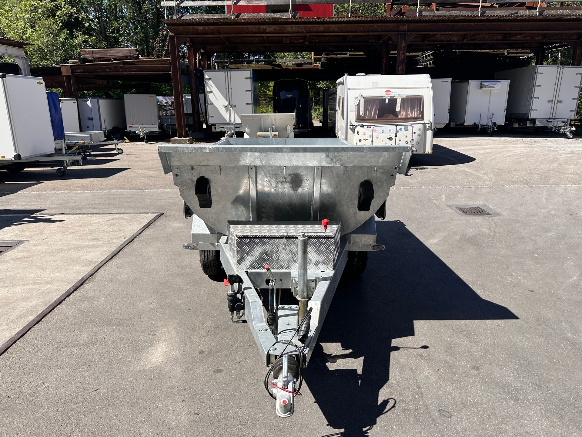 POP INDUSTRY RF2 Muldenkipper-showroom-element-1