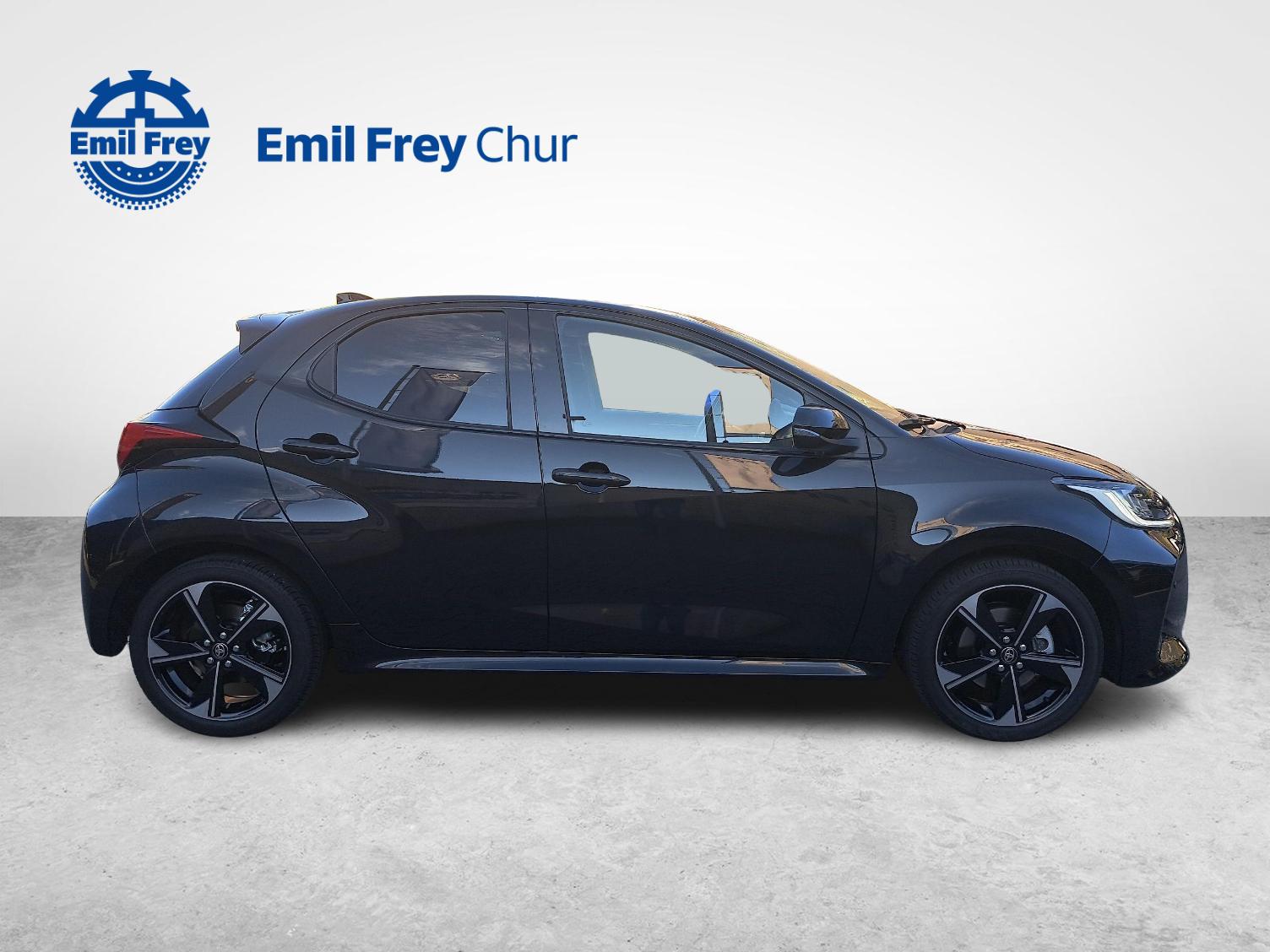 TOYOTA Yaris 1.5 VVT-i HSD Premium-image-5