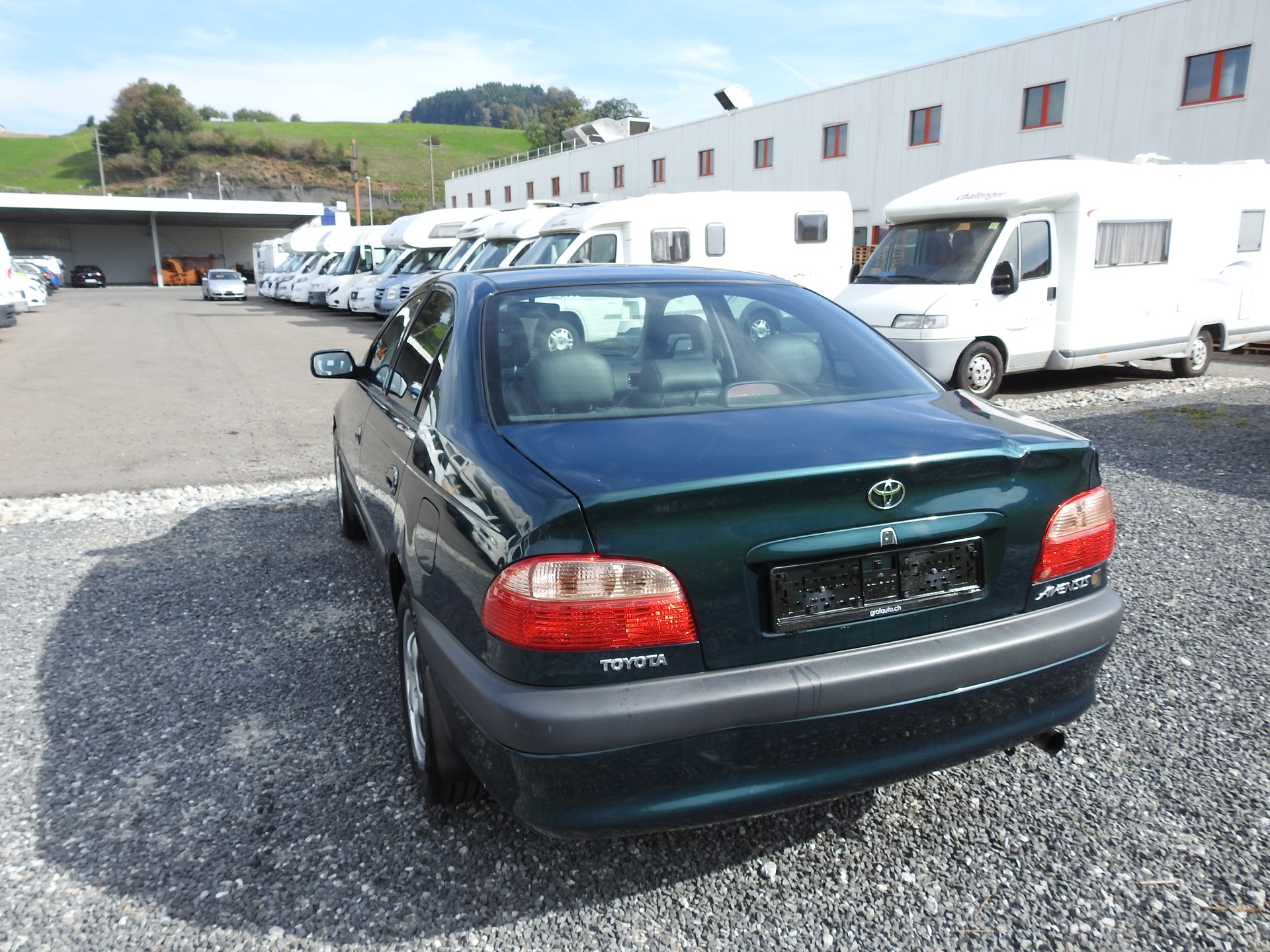 TOYOTA Avensis 2.0 VVT-i Linea Sol Sedan Automatic-image-3