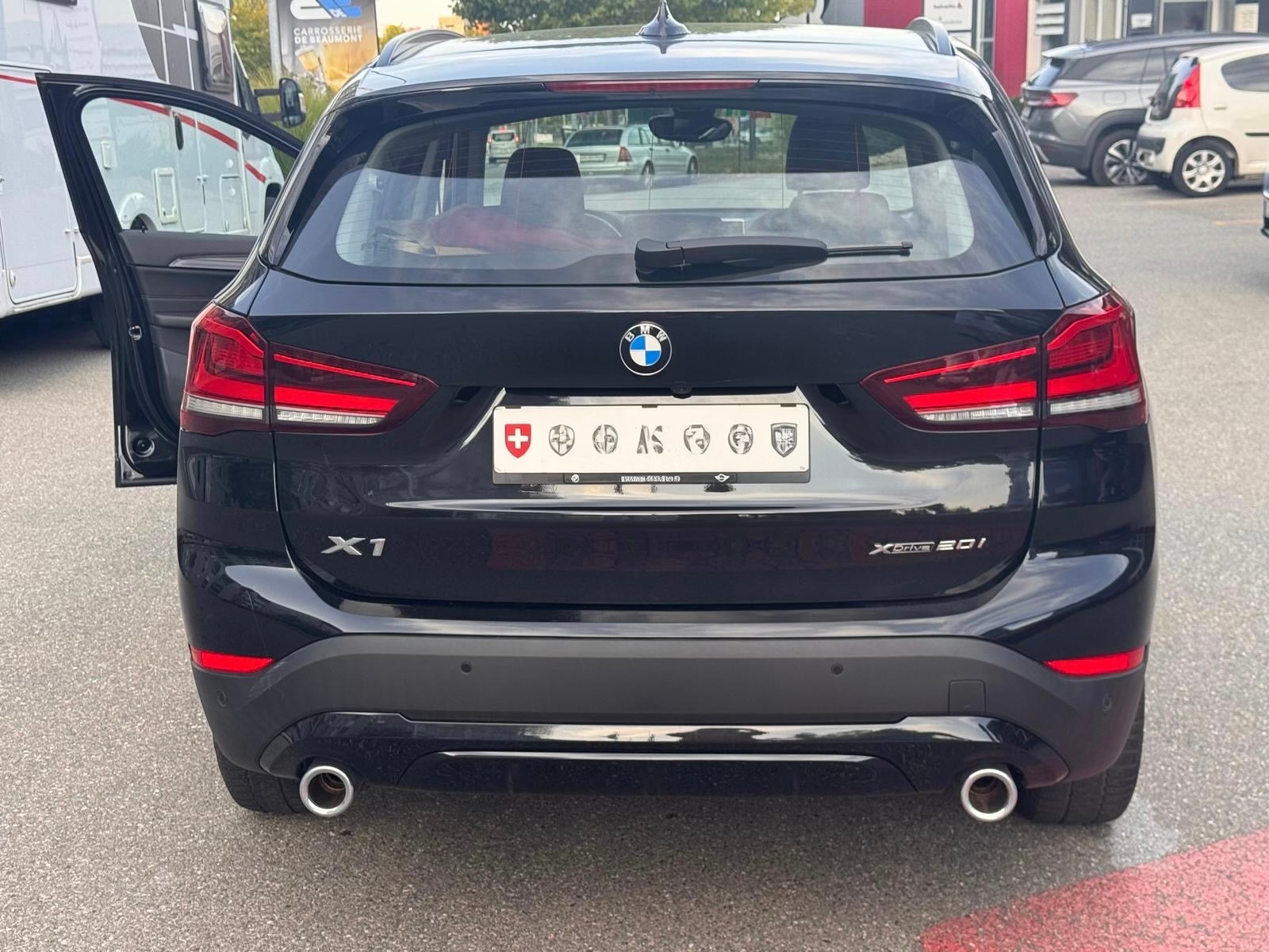 BMW 20i xDrive-image-0