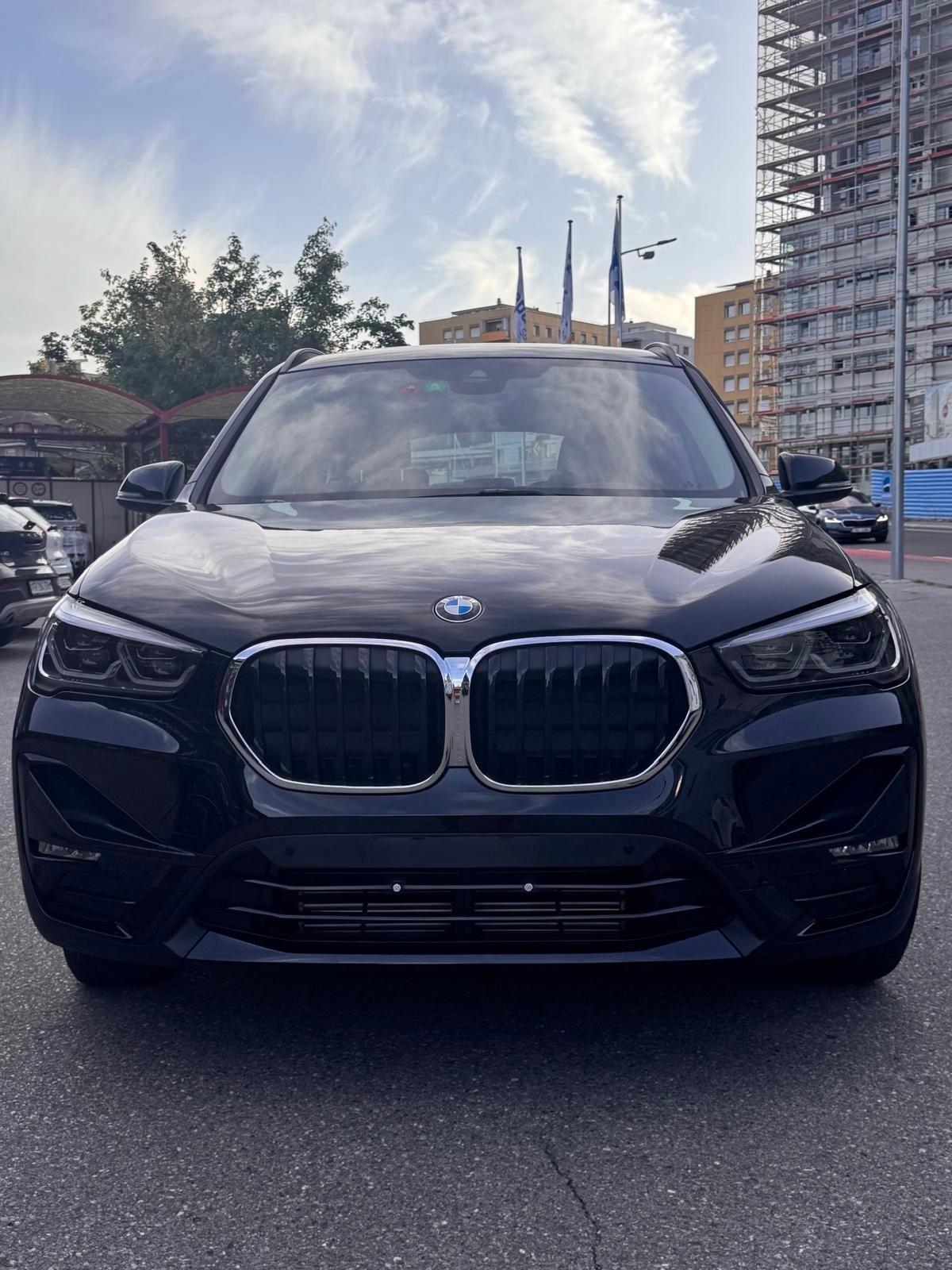 BMW 20i xDrive-image-3