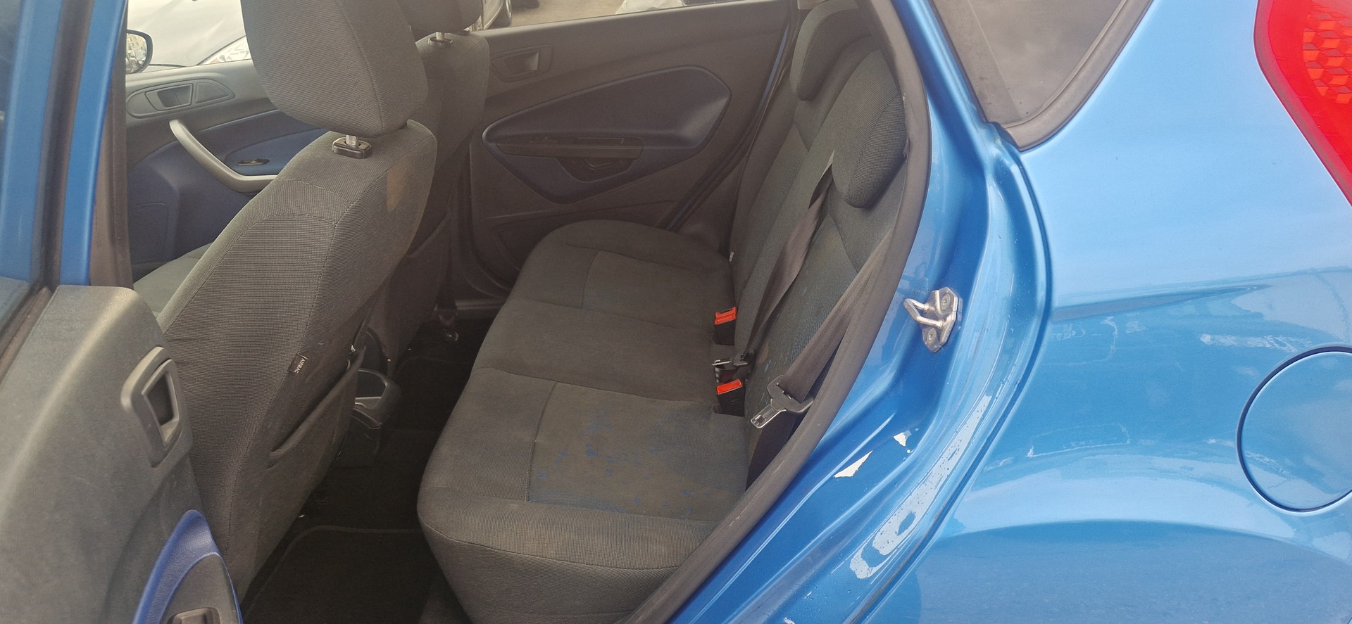 FORD Fiesta 1.4 16V Trend Automatic-image-6