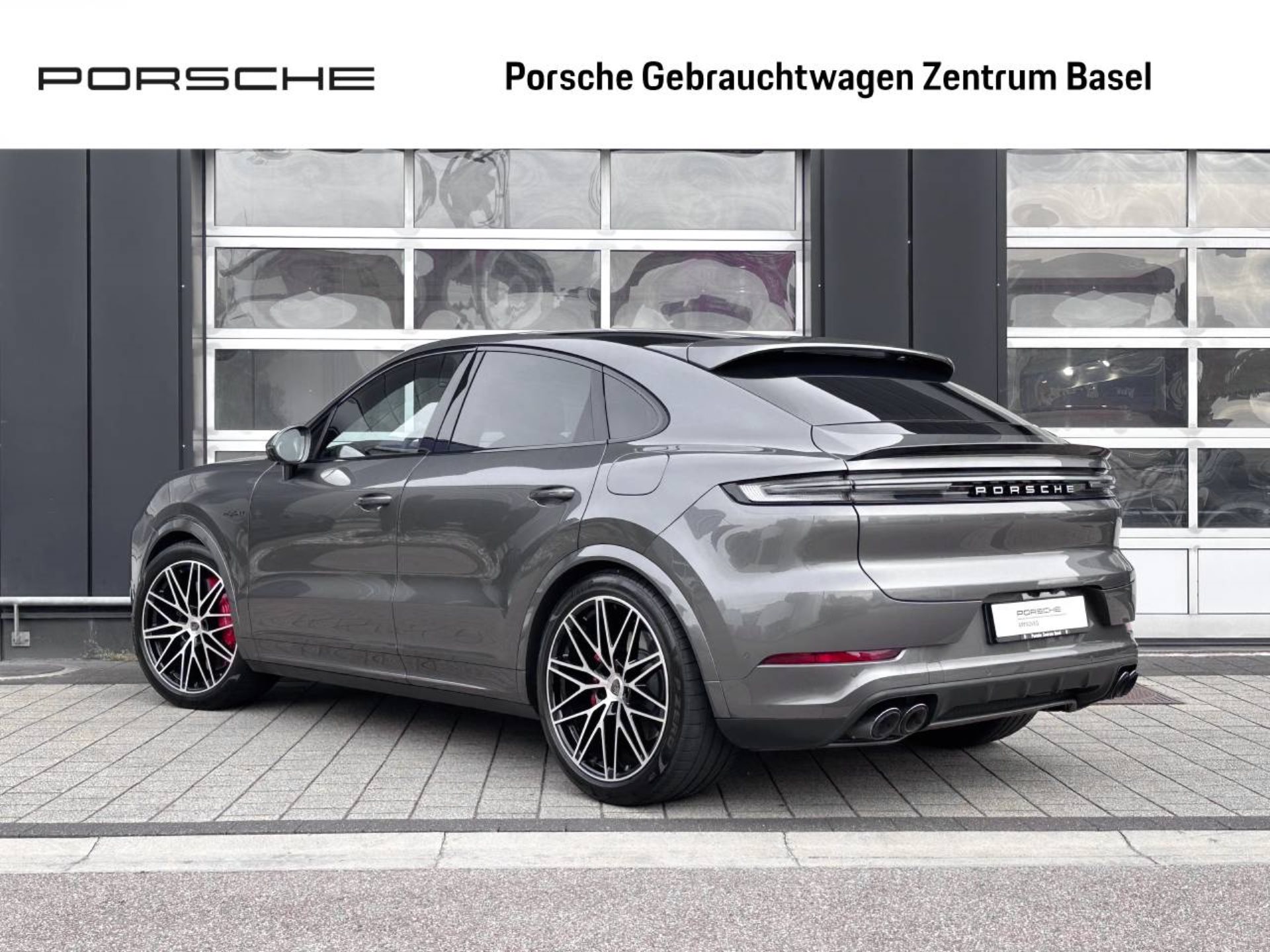 PORSCHE Cayenne Turbo E-Hybrid Coupé-image-2