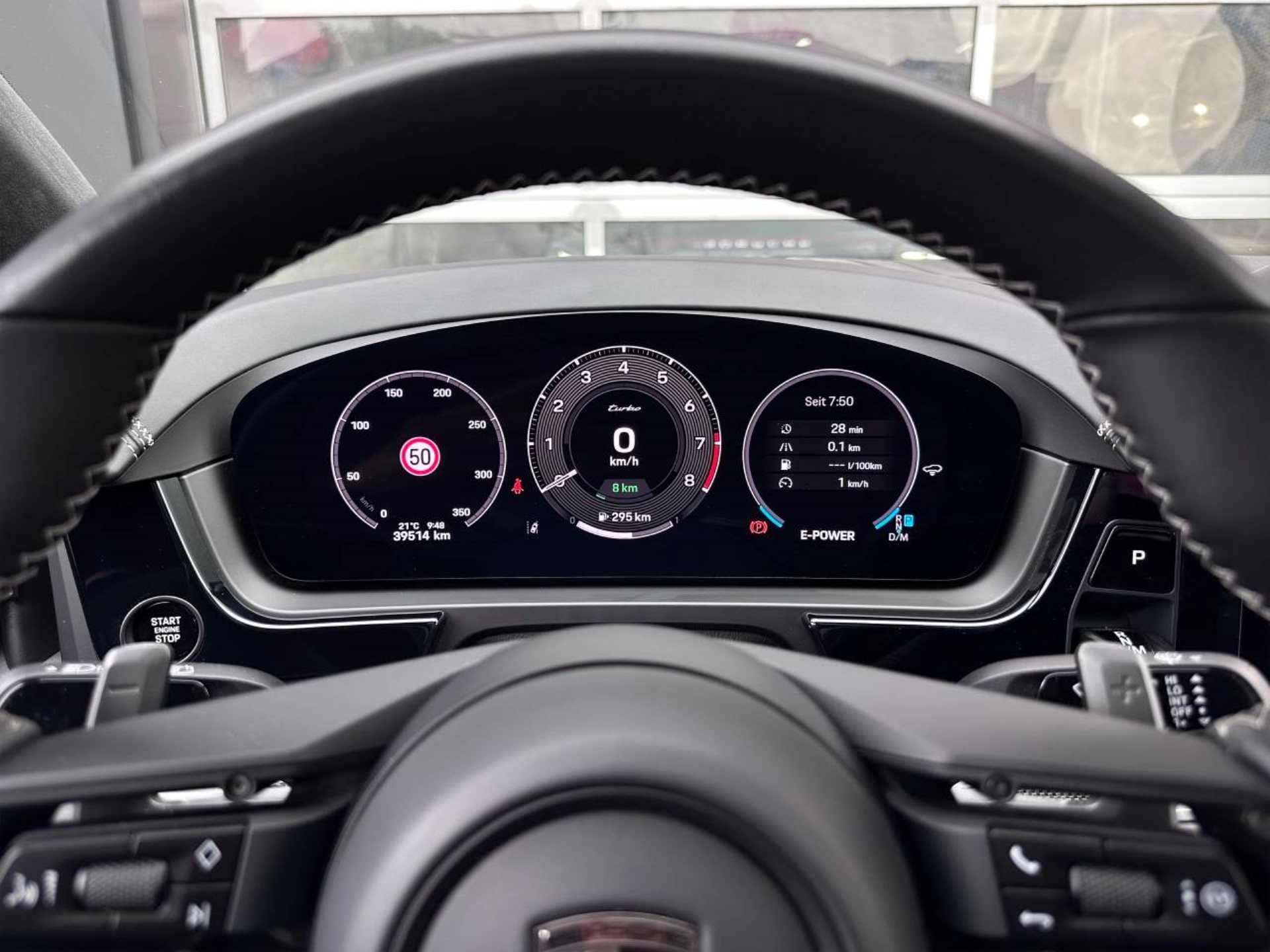 PORSCHE Cayenne Turbo E-Hybrid Coupé-image-13