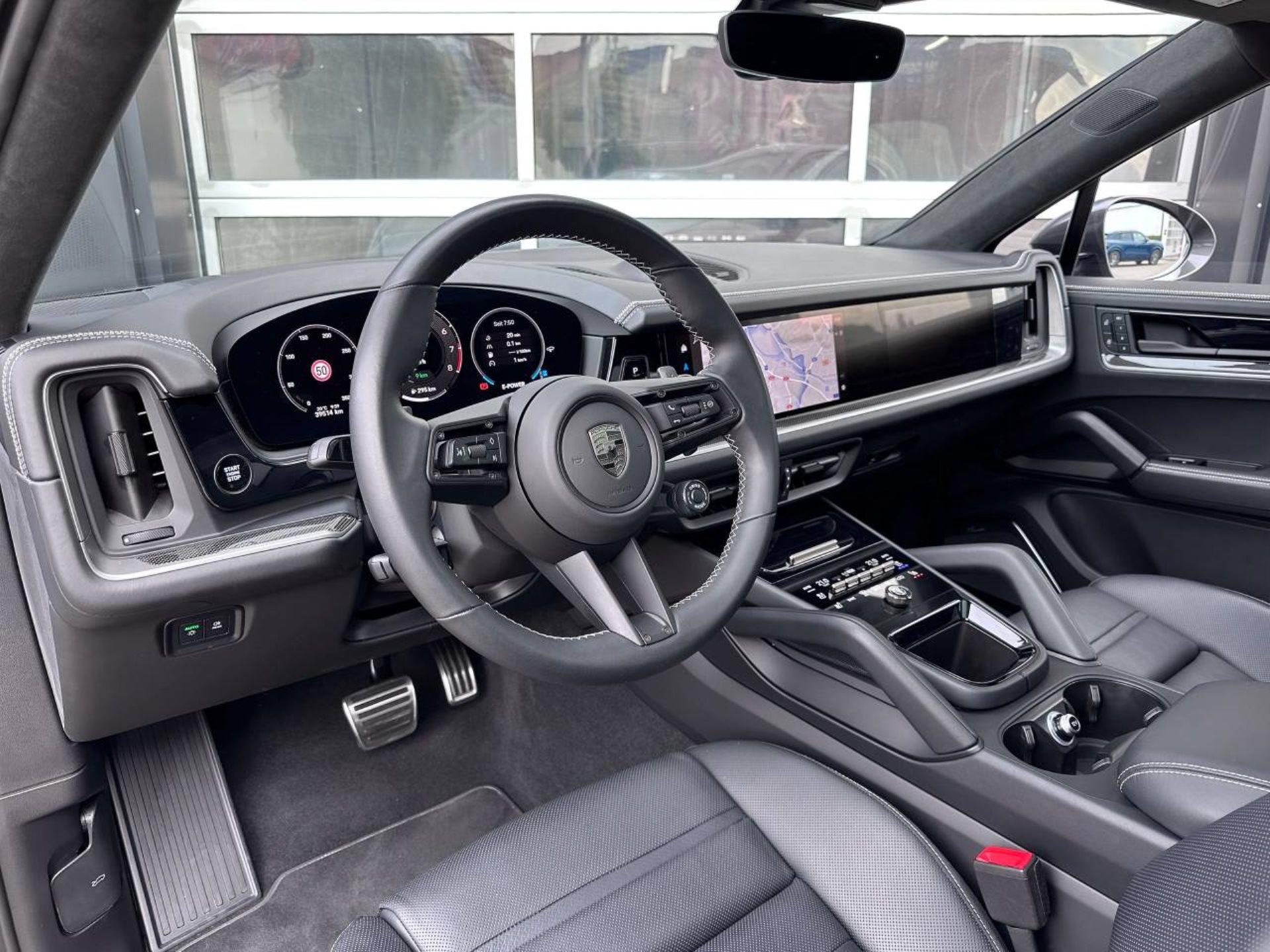 PORSCHE Cayenne Turbo E-Hybrid Coupé-image-3