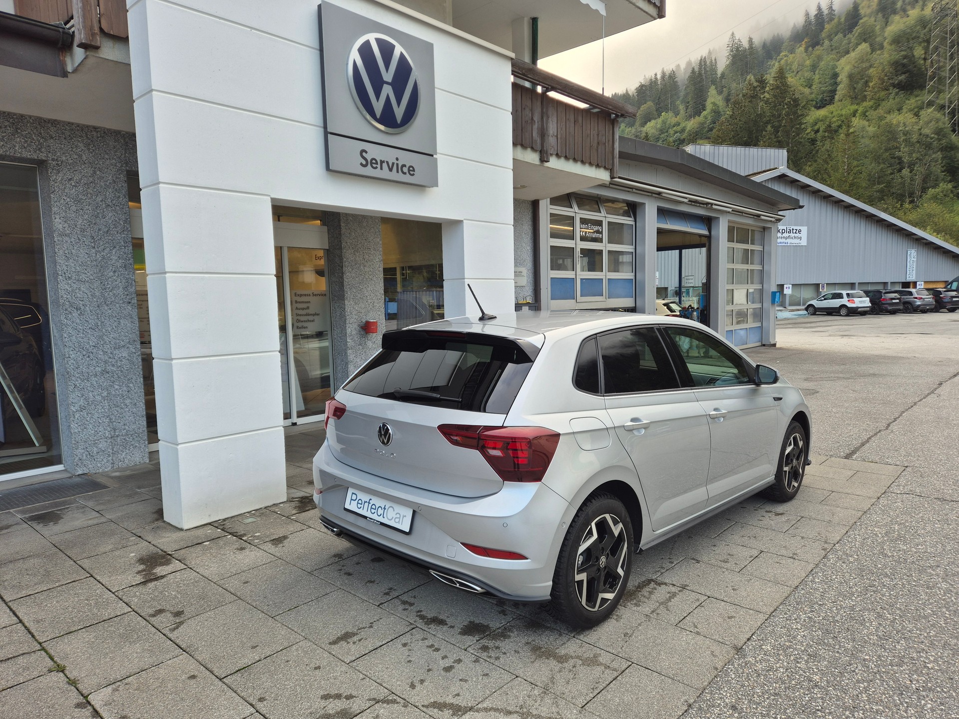 VW Polo 1.0 TSI R-Line DSG-image-4
