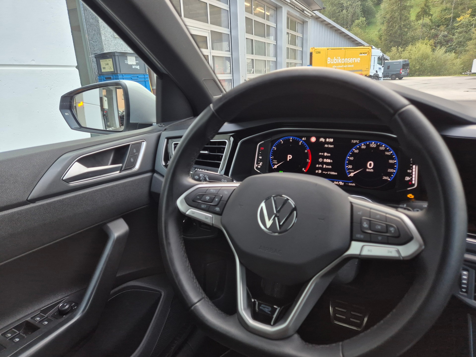 VW Polo 1.0 TSI R-Line DSG-image-11