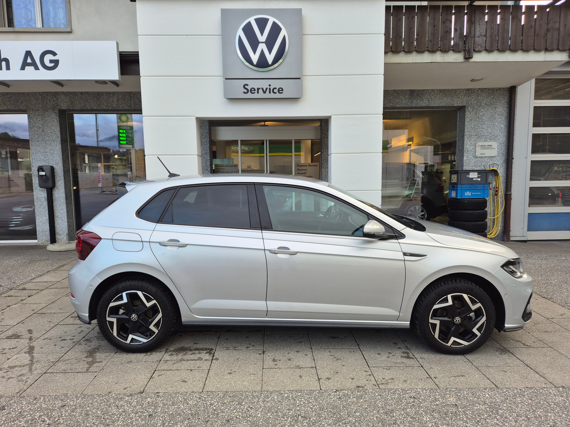 VW Polo 1.0 TSI R-Line DSG-image-3