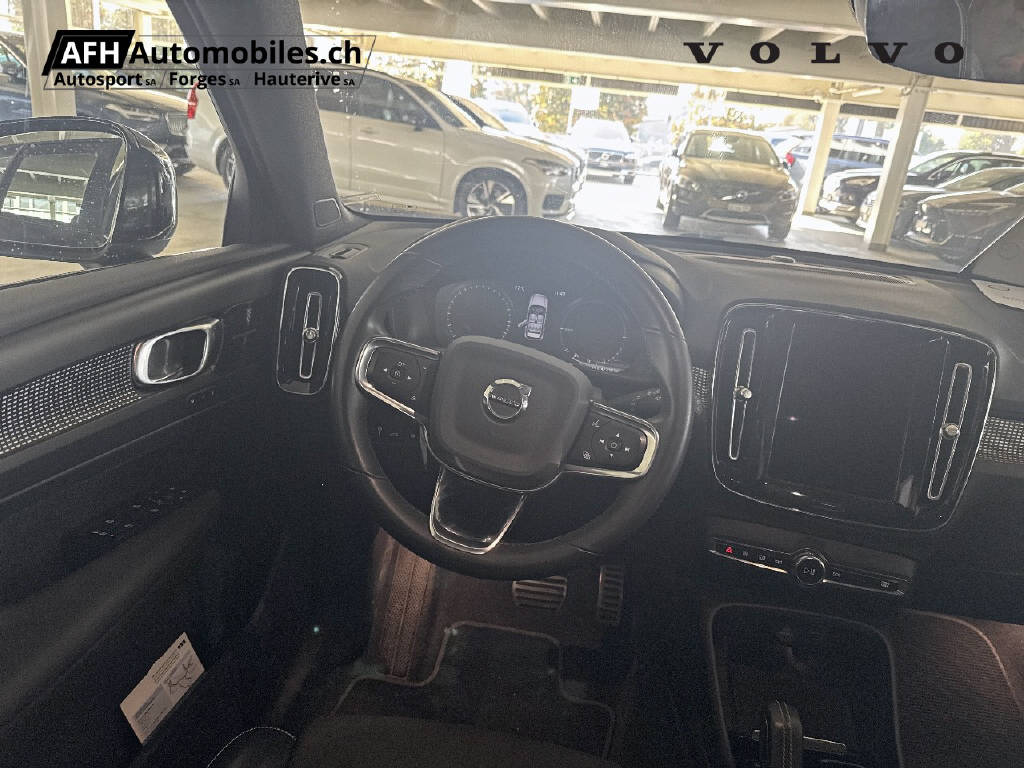 VOLVO XC40 1.5 T5 PiH R-Design-image-9