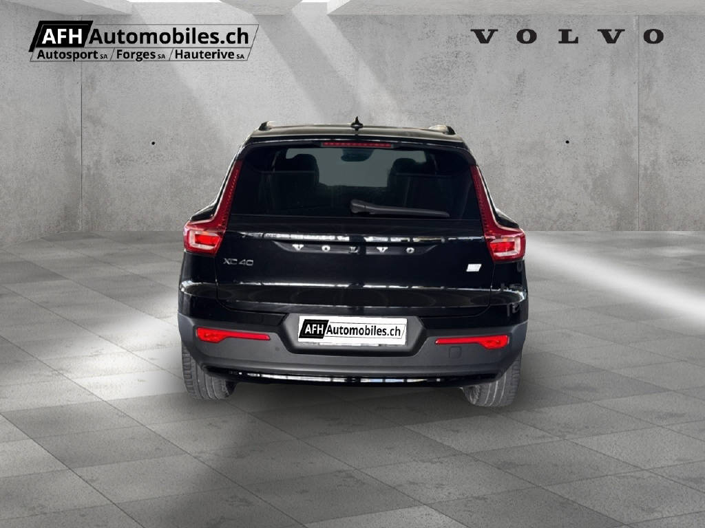 VOLVO XC40 1.5 T5 PiH R-Design-image-3