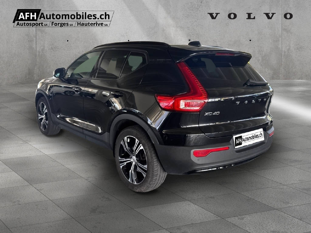 VOLVO XC40 1.5 T5 PiH R-Design-image-2