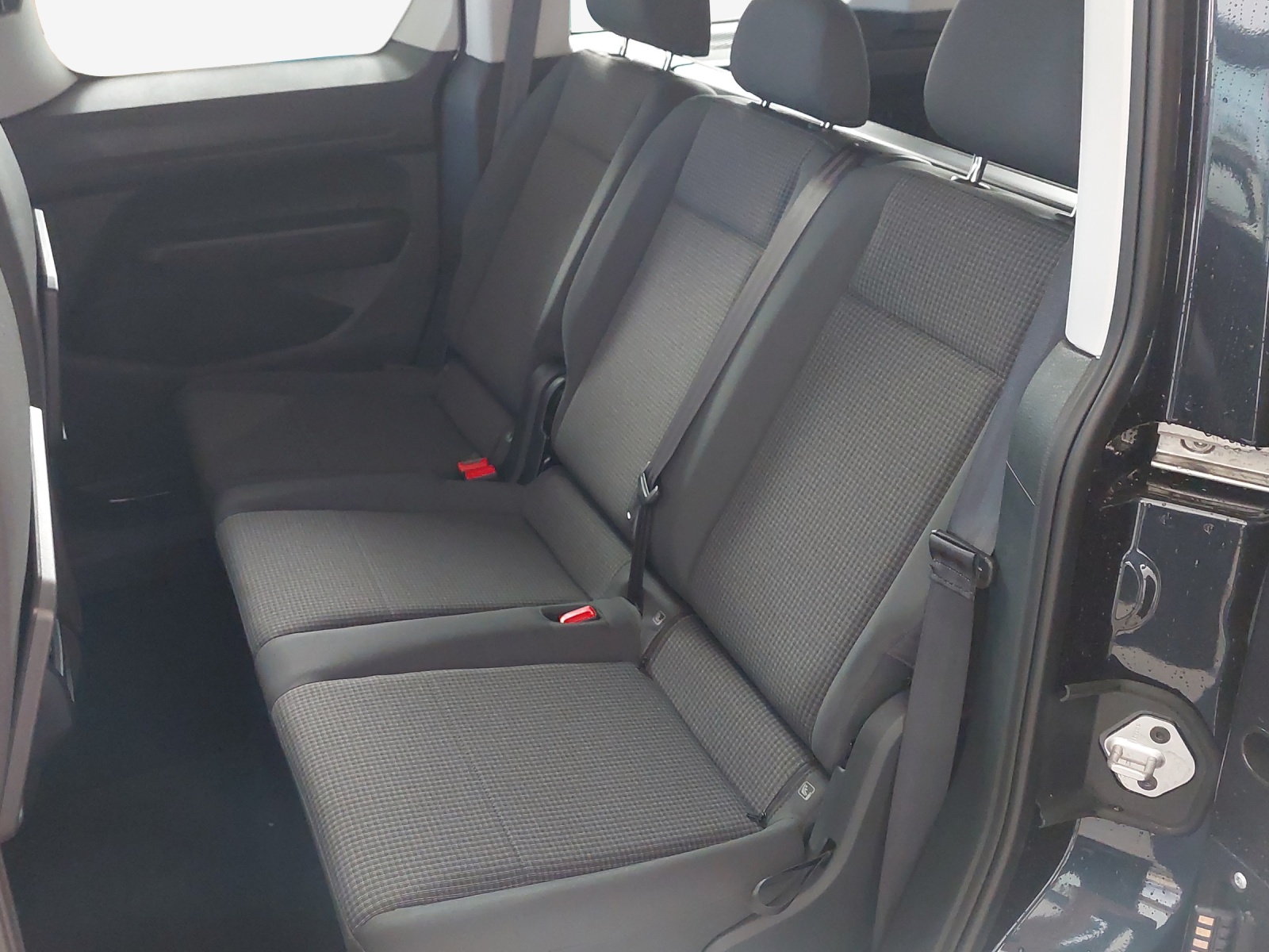 VW Caddy 2.0 TDI Liberty 4Motion-image-10