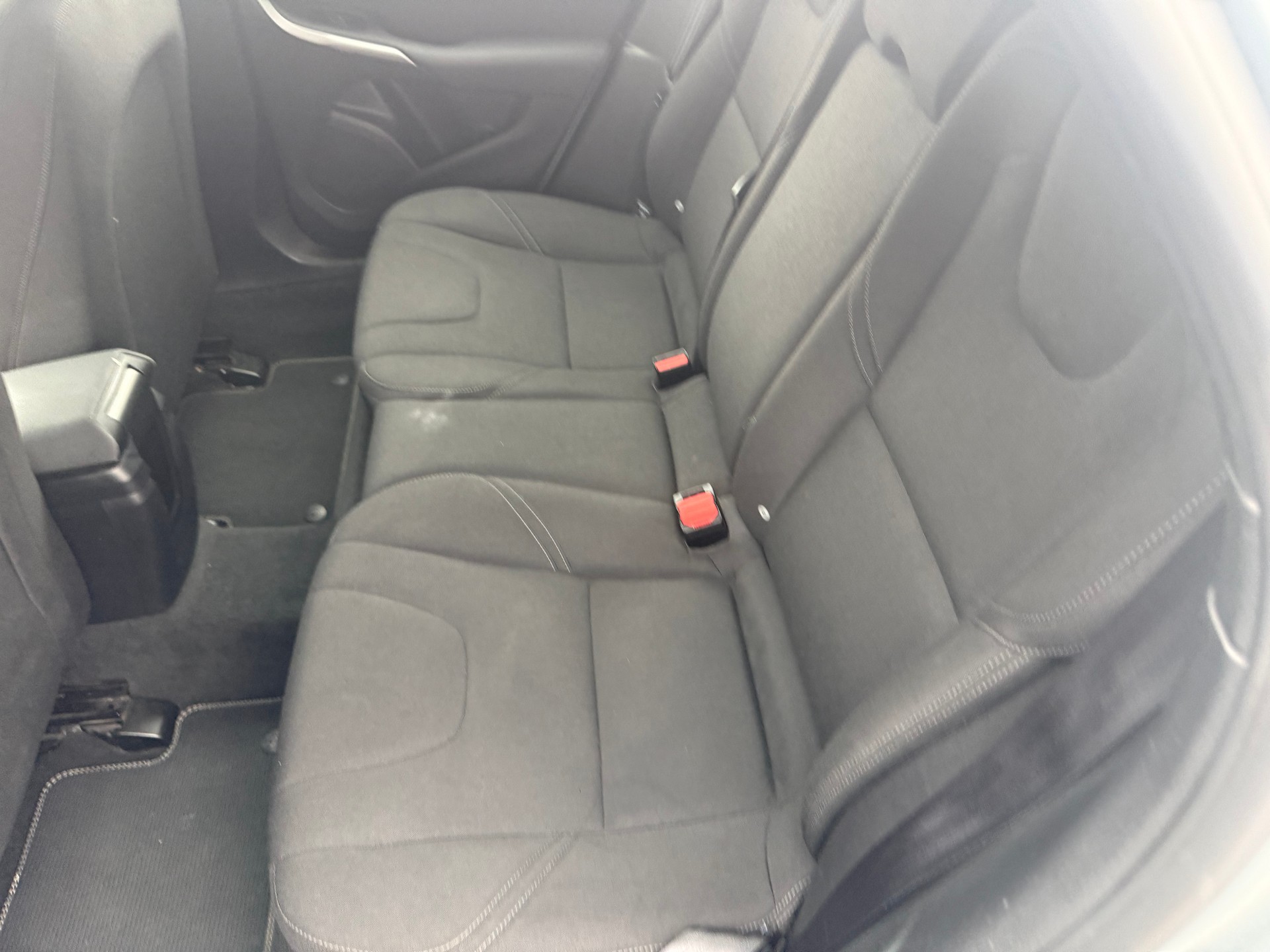 VOLVO V40 D3 Kinetic-image-5