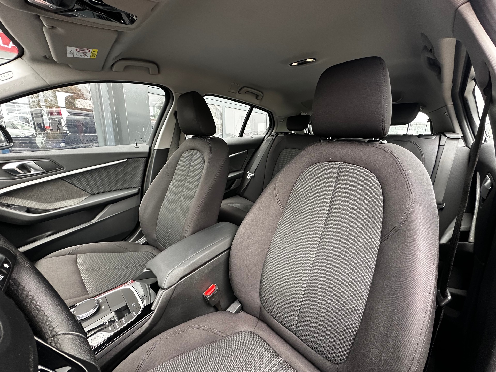 BMW 118i Steptronic Sport Line-image-14