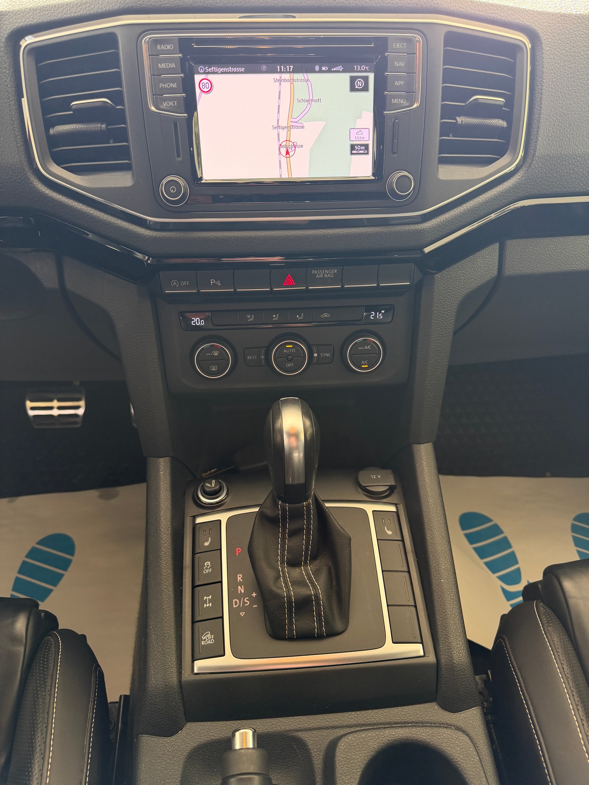 VW Amarok 3.0TDI Aventura 4Motion Automatic-image-13