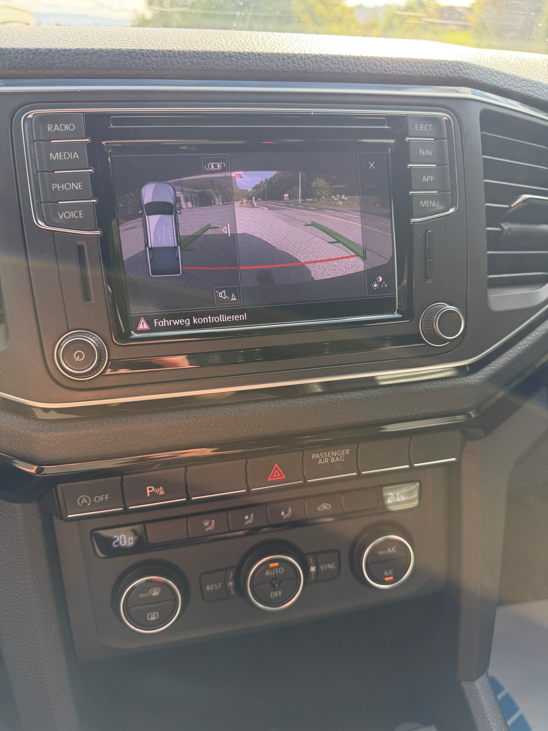 VW Amarok 3.0TDI Aventura 4Motion Automatic-image-12