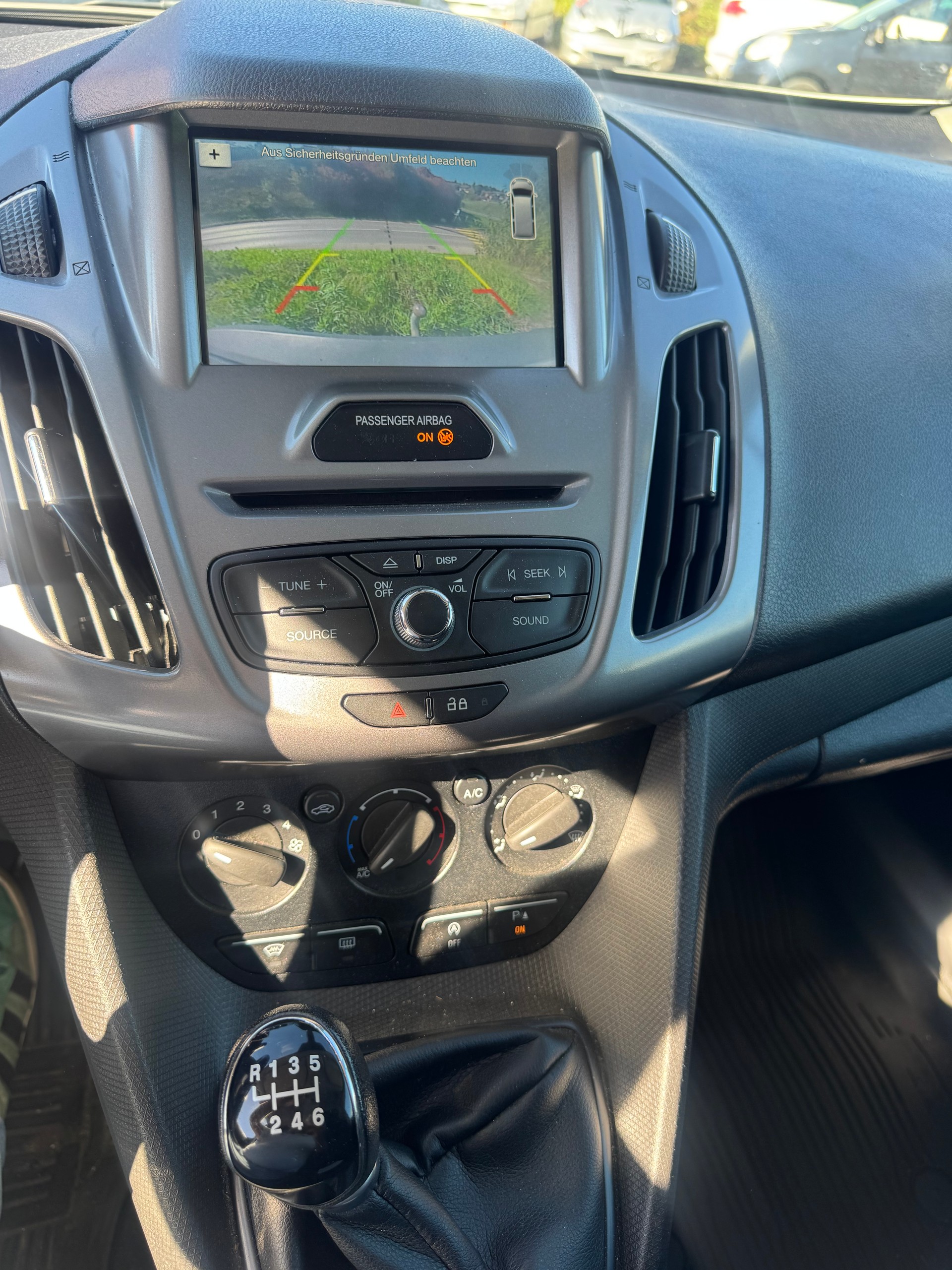 FORD Transit Connect Van T200 1.5 Eco Blue Trend-image-12