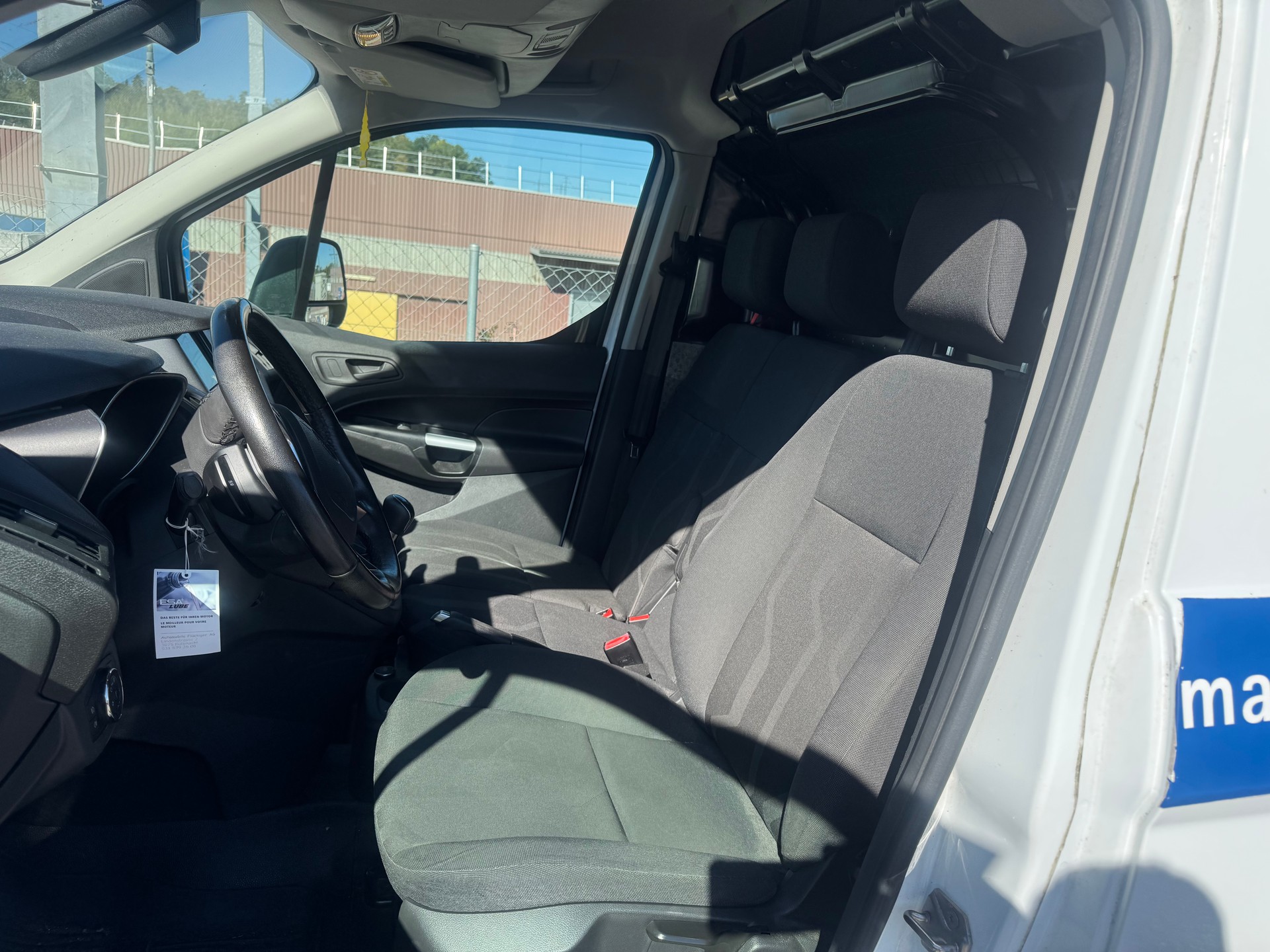 FORD Transit Connect Van T200 1.5 Eco Blue Trend-image-9