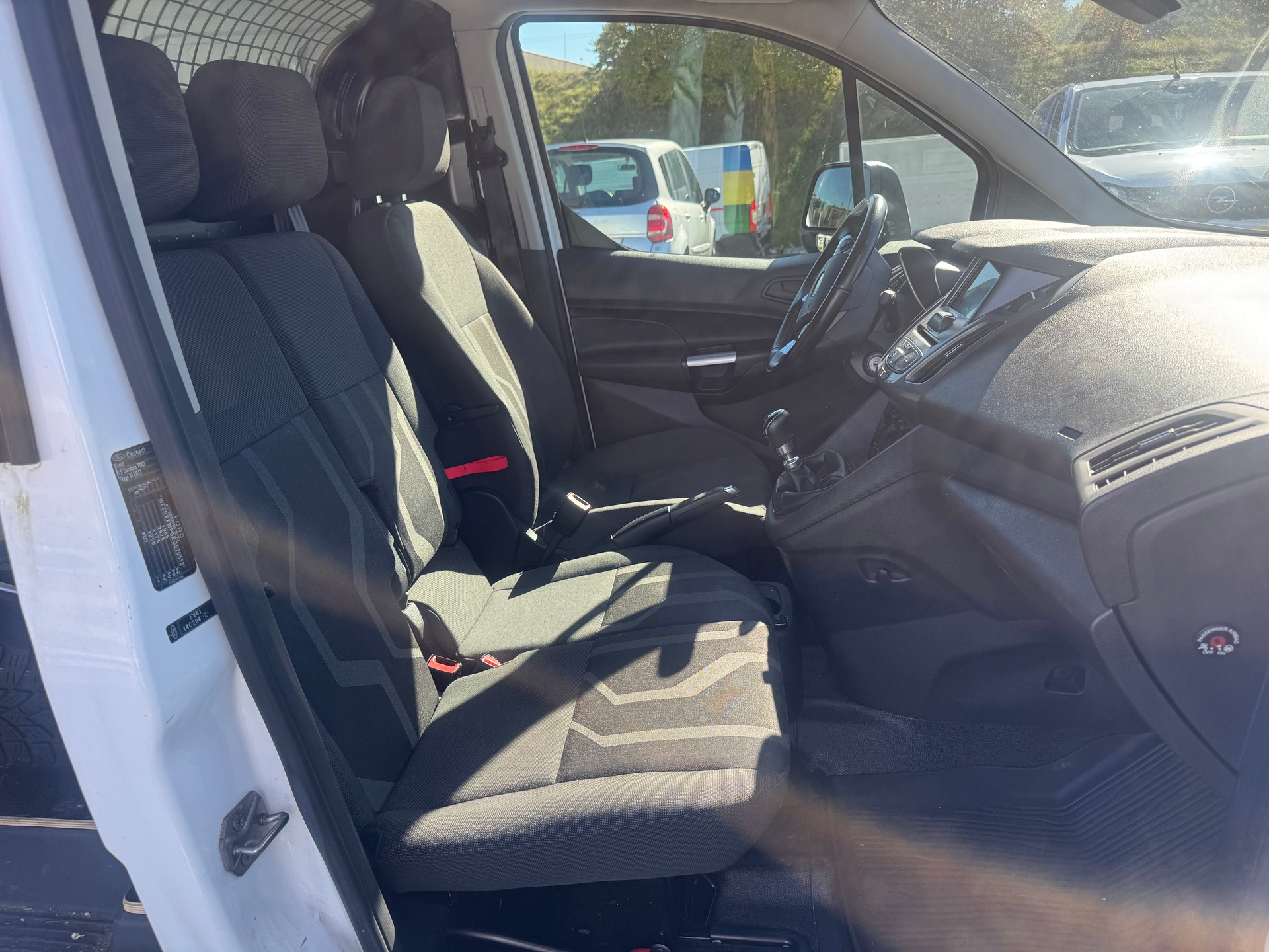 FORD Transit Connect Van T200 1.5 Eco Blue Trend-image-6
