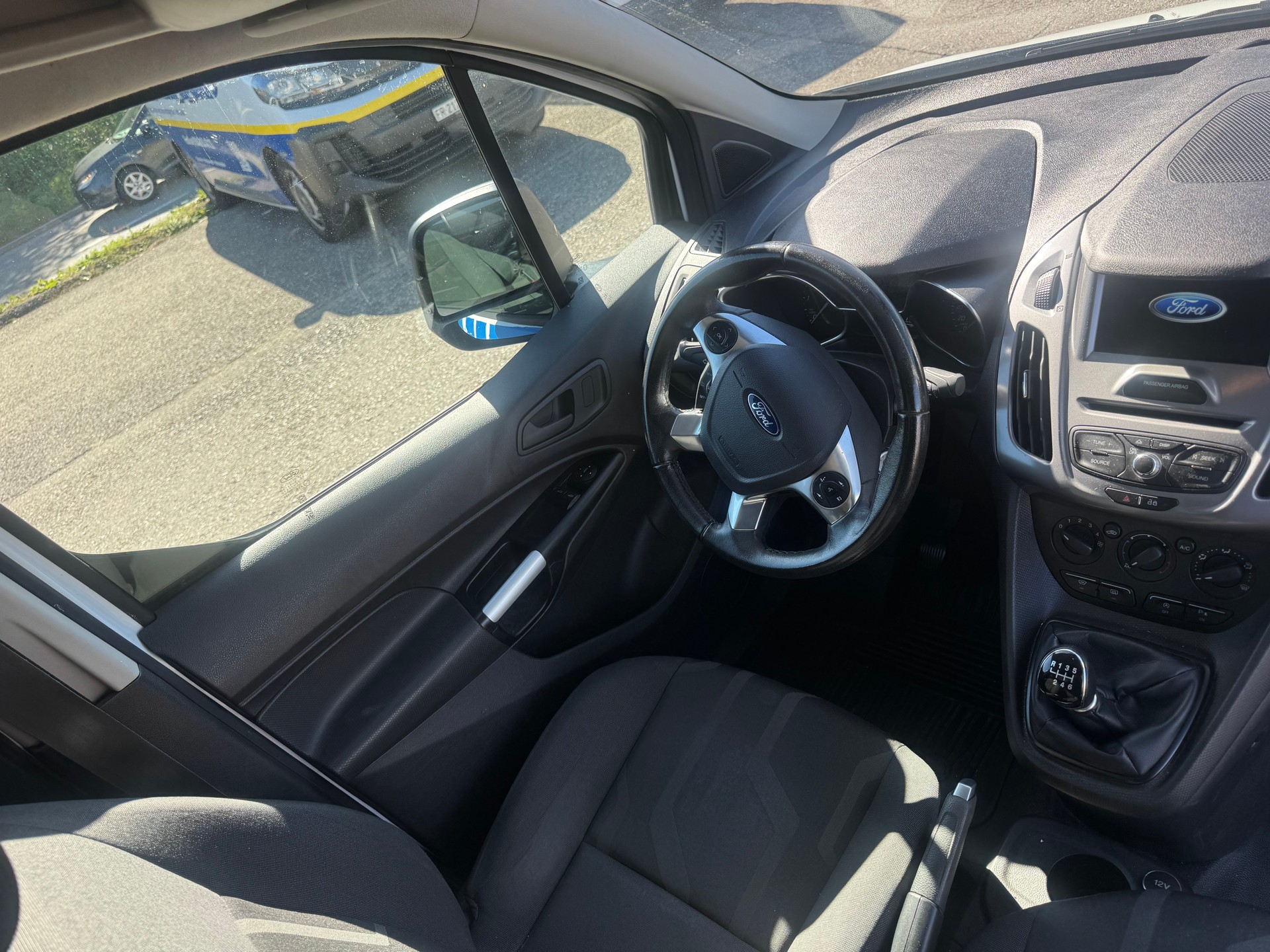FORD Transit Connect Van T200 1.5 Eco Blue Trend-image-10