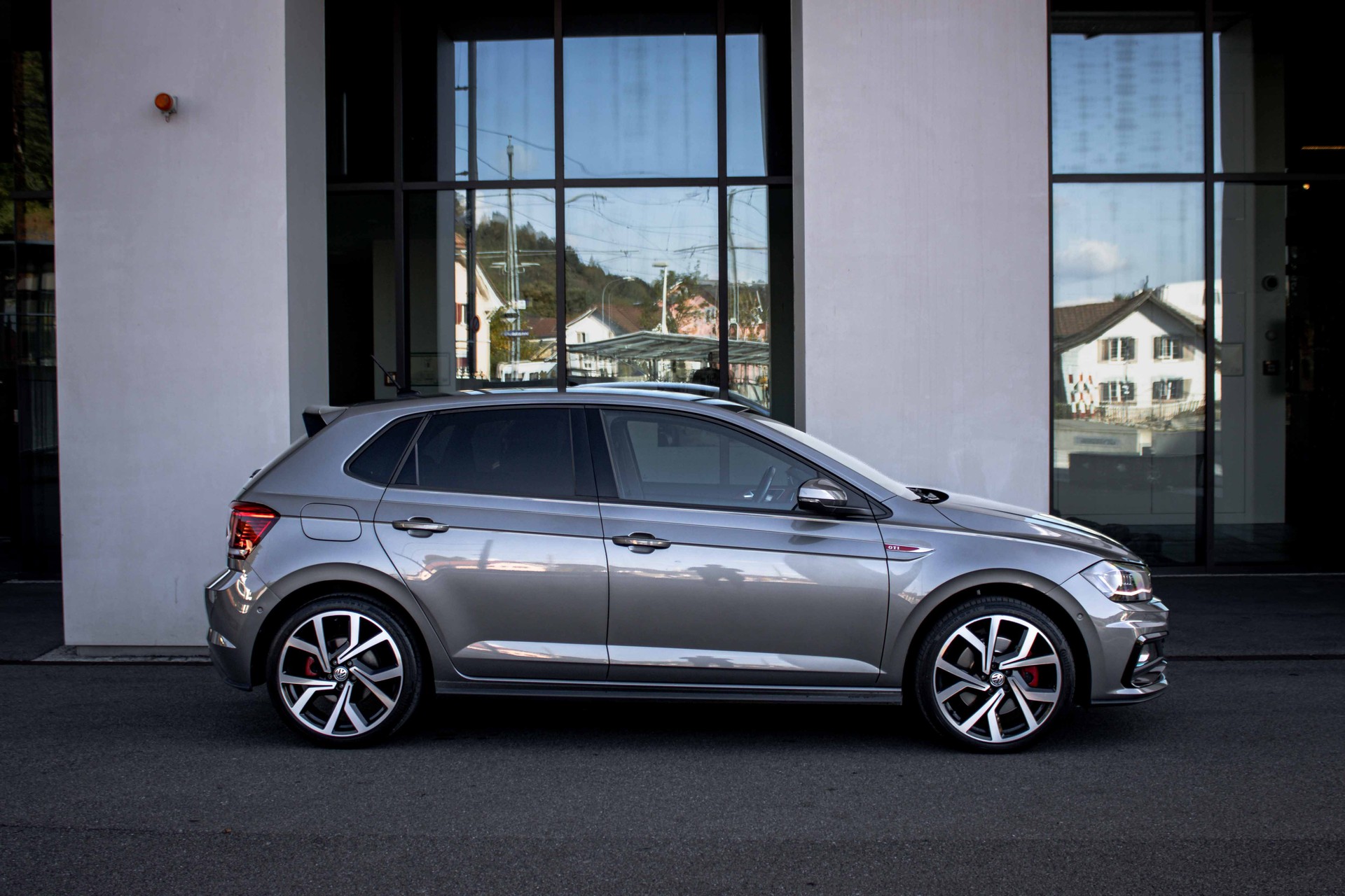 VW Polo 2.0 TSI GTI DSG-image-5