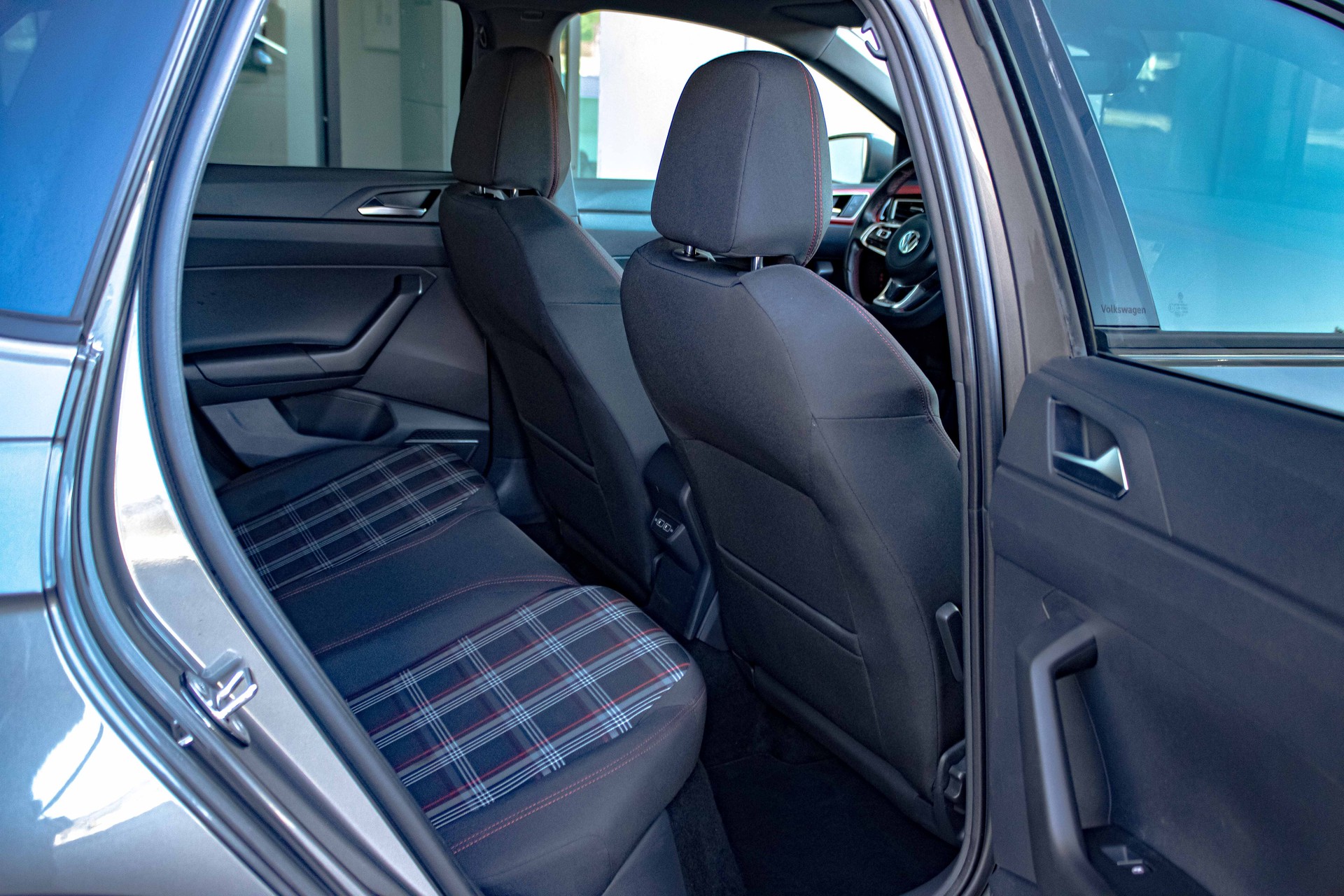 VW Polo 2.0 TSI GTI DSG-image-14