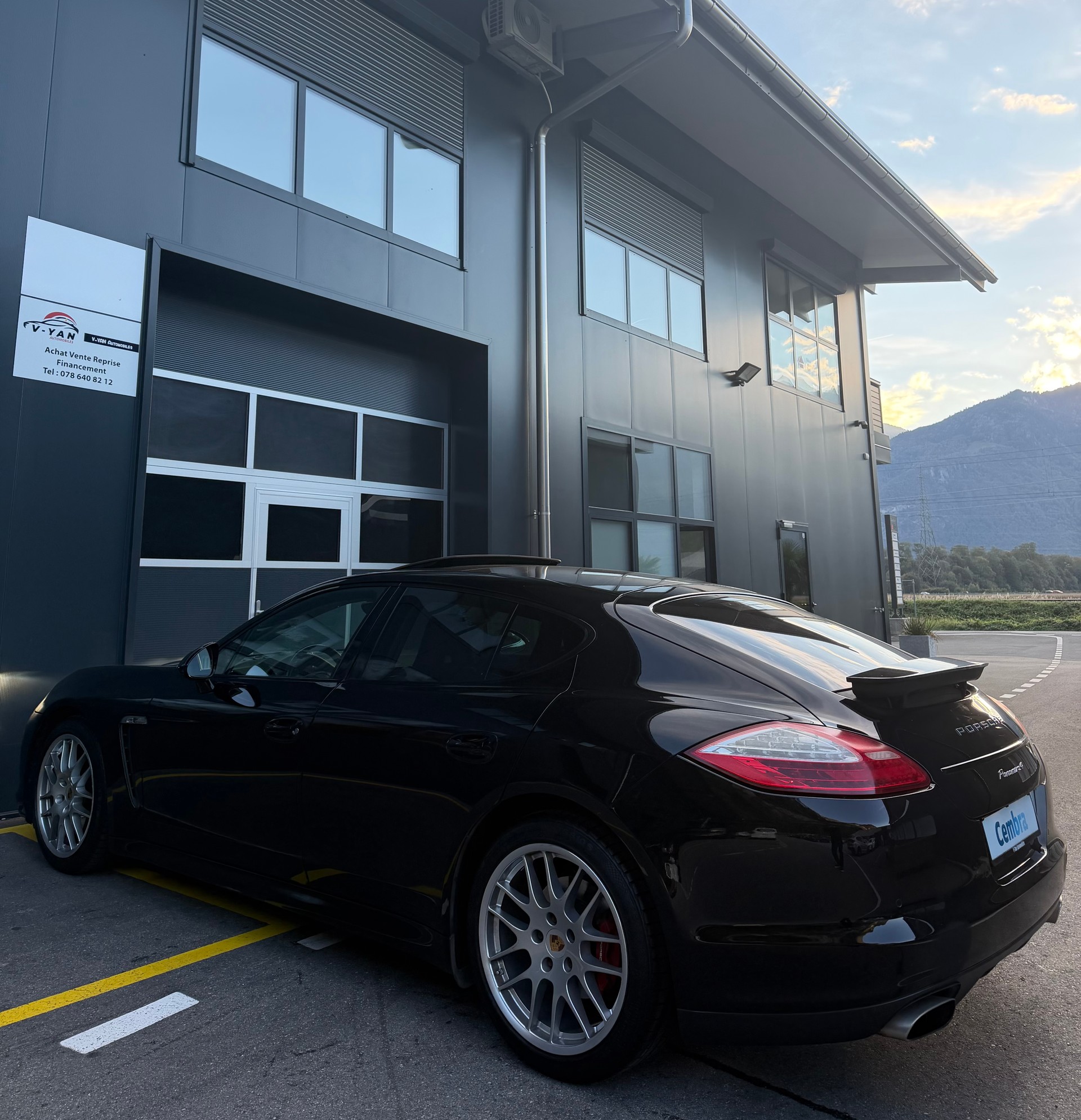 PORSCHE Panamera 4 3.6 PDK-image-5