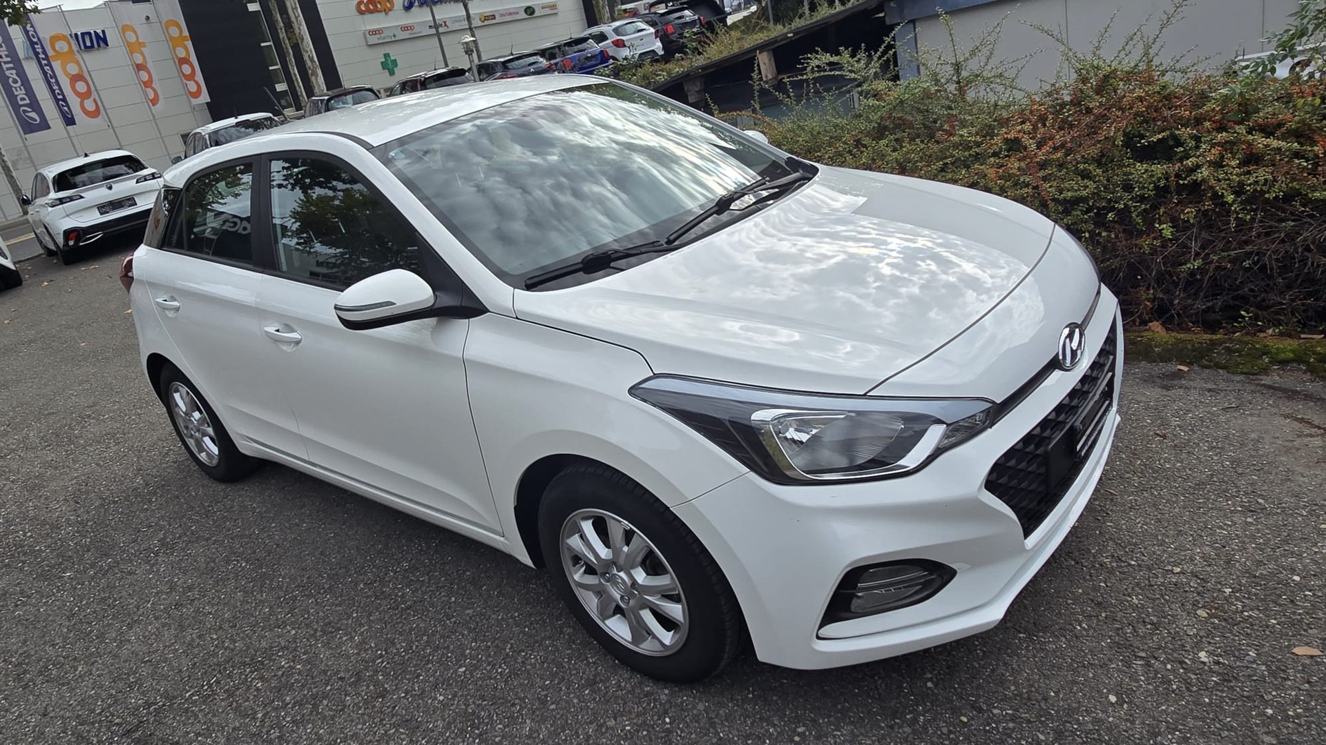HYUNDAI i20 Active 1.0 T-GDi Amplia DCT premium-image-0