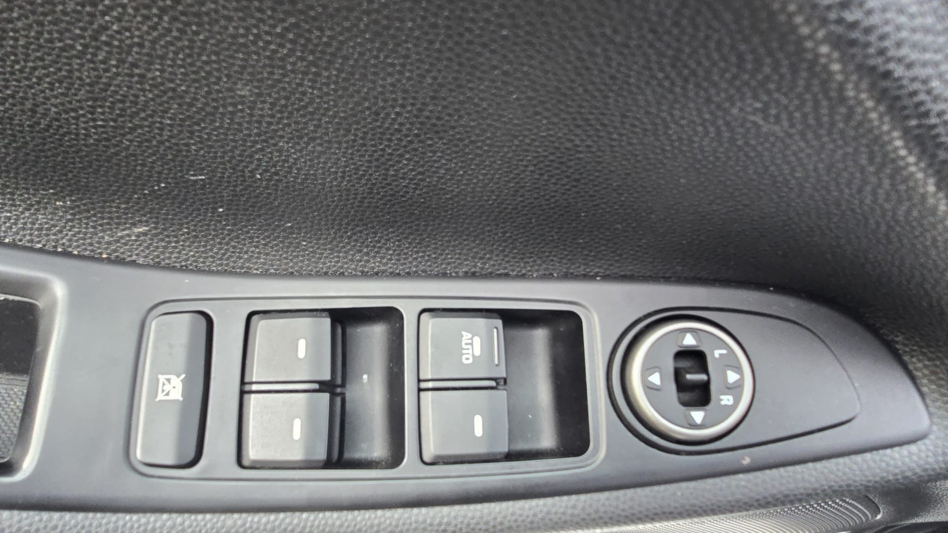 HYUNDAI i20 Active 1.0 T-GDi Amplia DCT premium-image-2