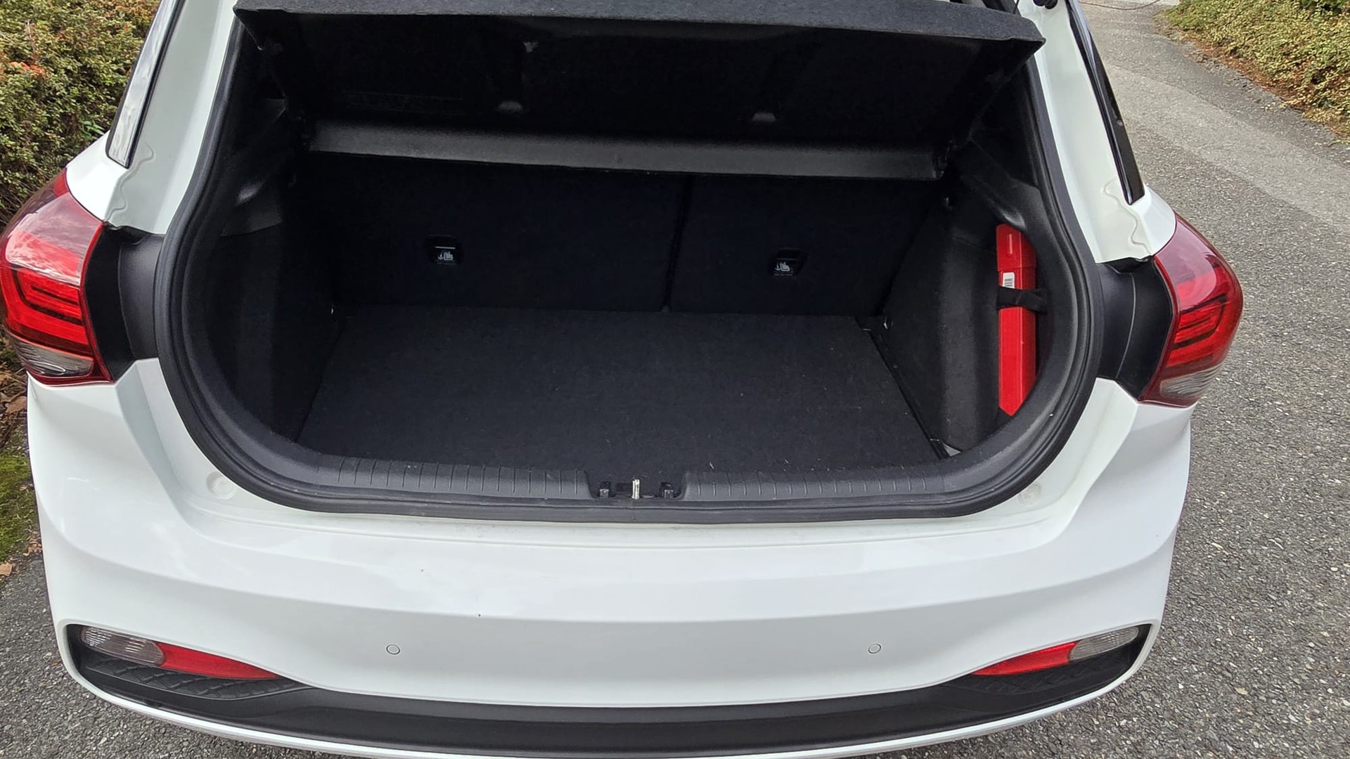 HYUNDAI i20 Active 1.0 T-GDi Amplia DCT premium-image-8