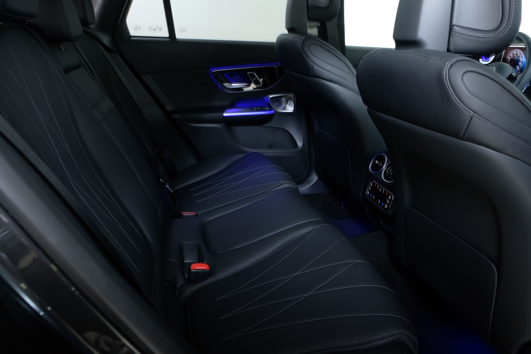 MERCEDES-BENZ GLC 300 AMG Line 4matic X254-image-10